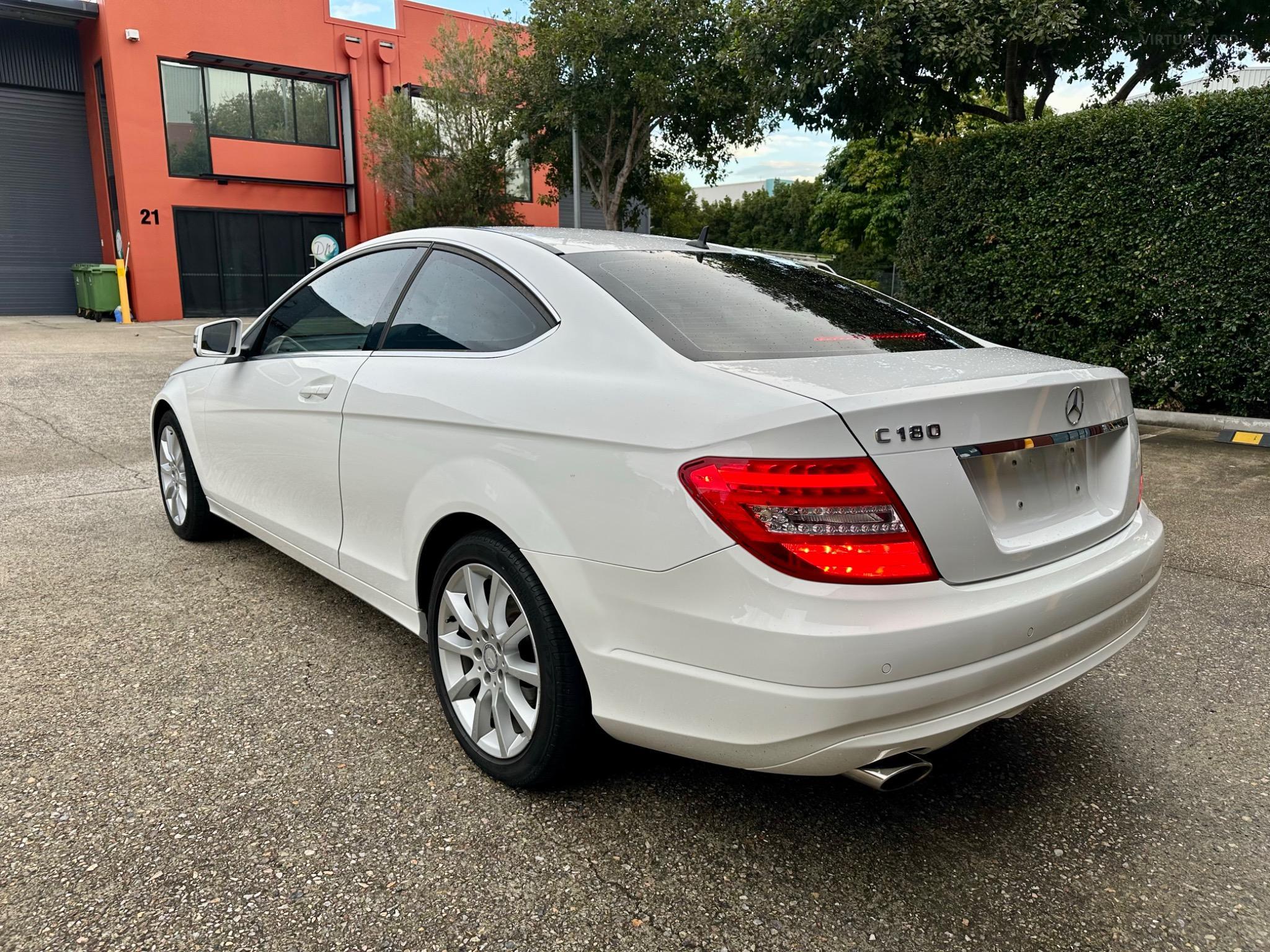 MERCEDES-BENZ C180