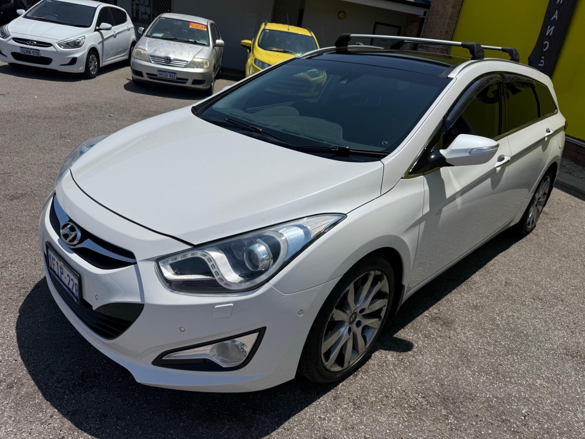 HYUNDAI i40