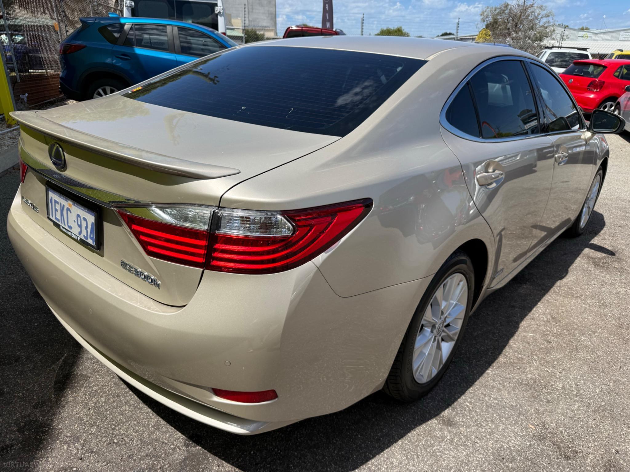 LEXUS ES300h