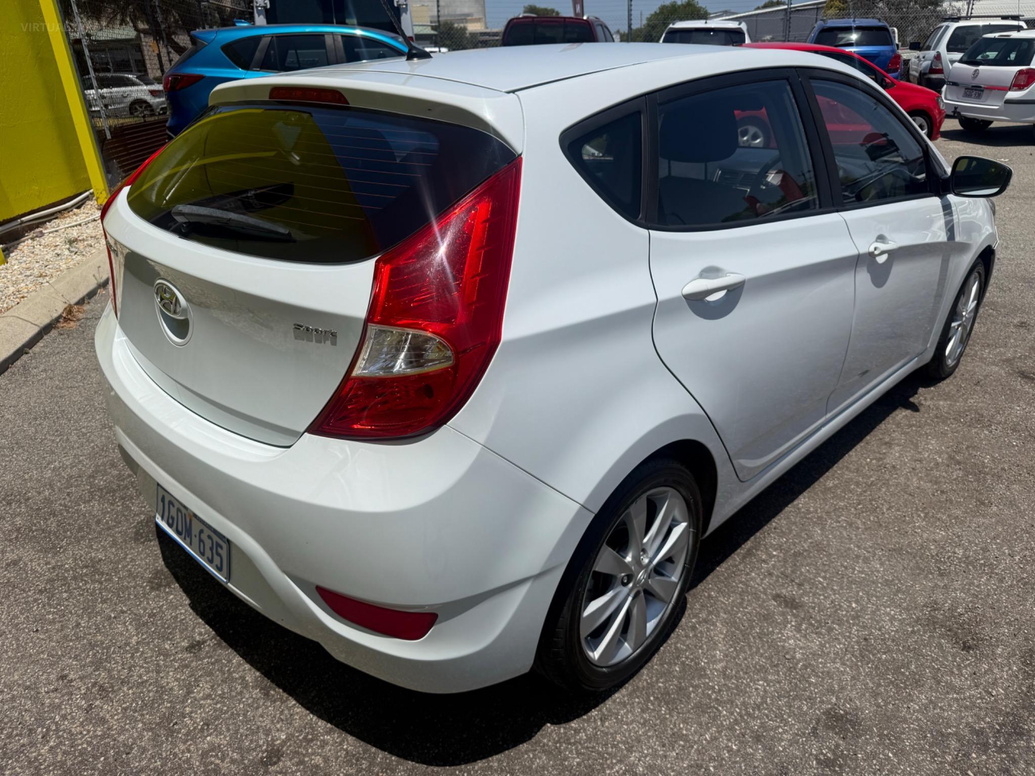 HYUNDAI ACCENT