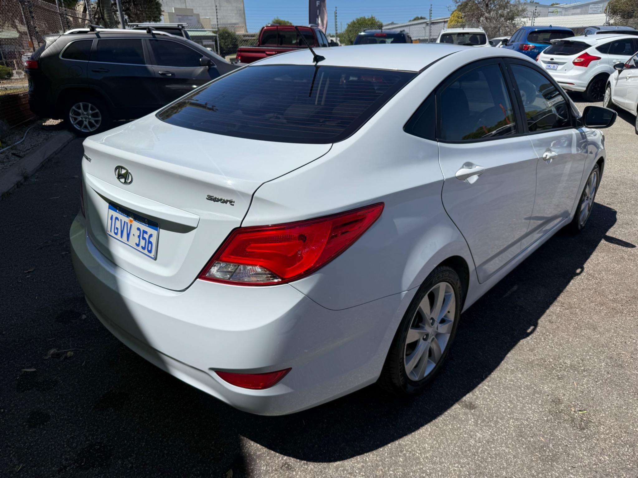 HYUNDAI ACCENT