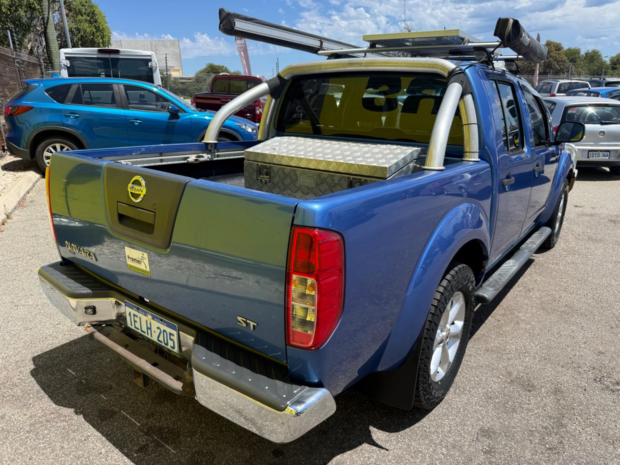NISSAN NAVARA