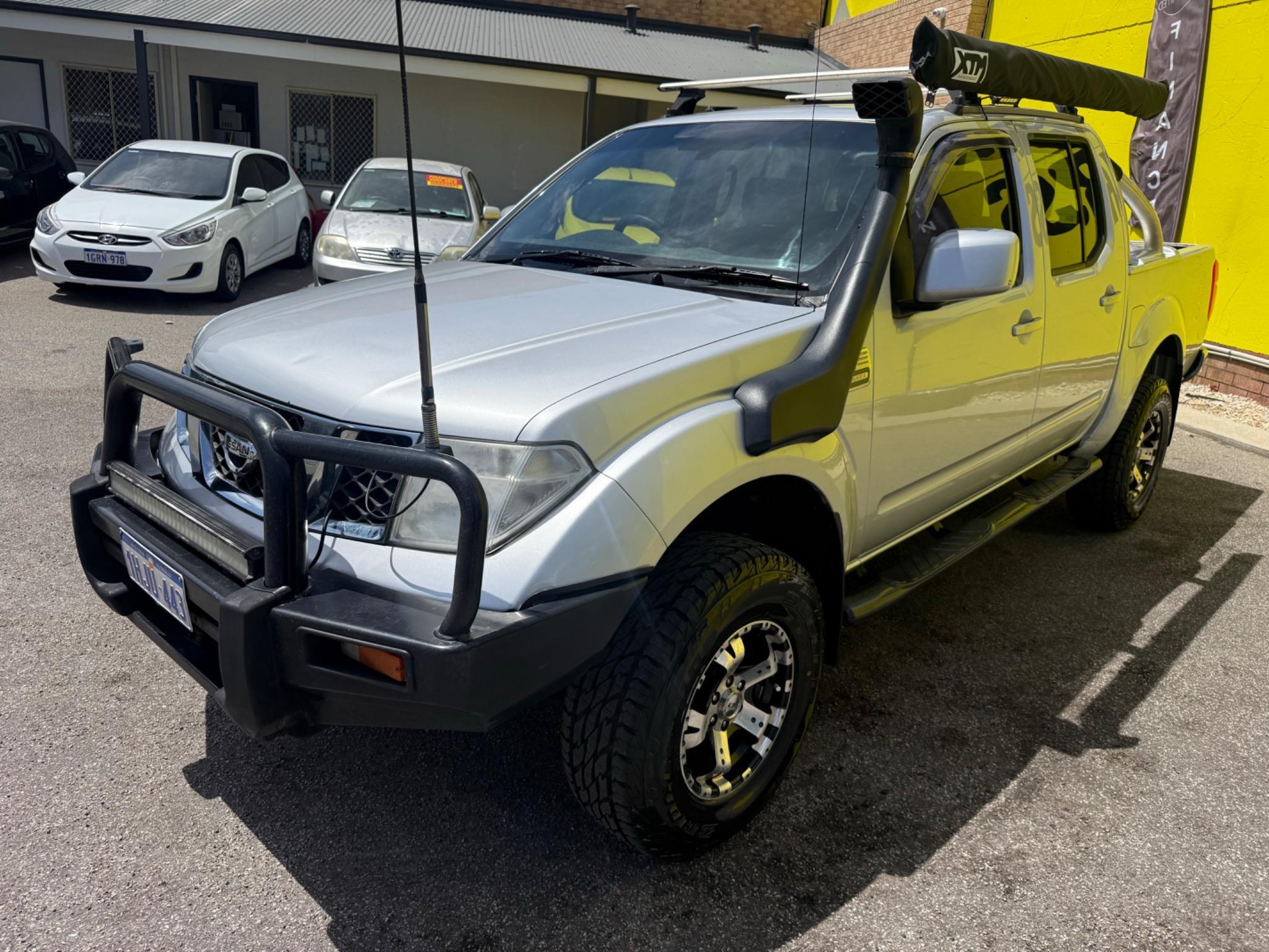 NISSAN NAVARA