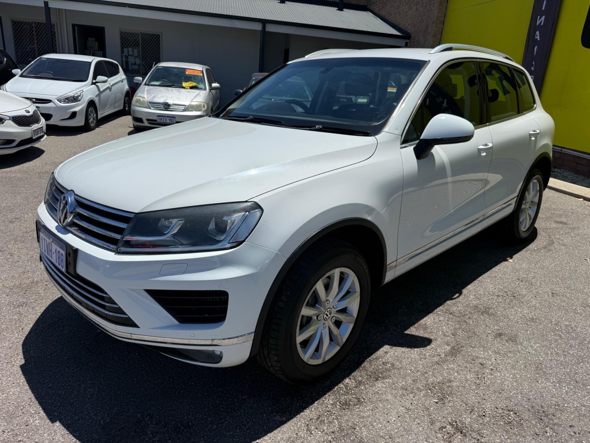 VOLKSWAGEN TOUAREG