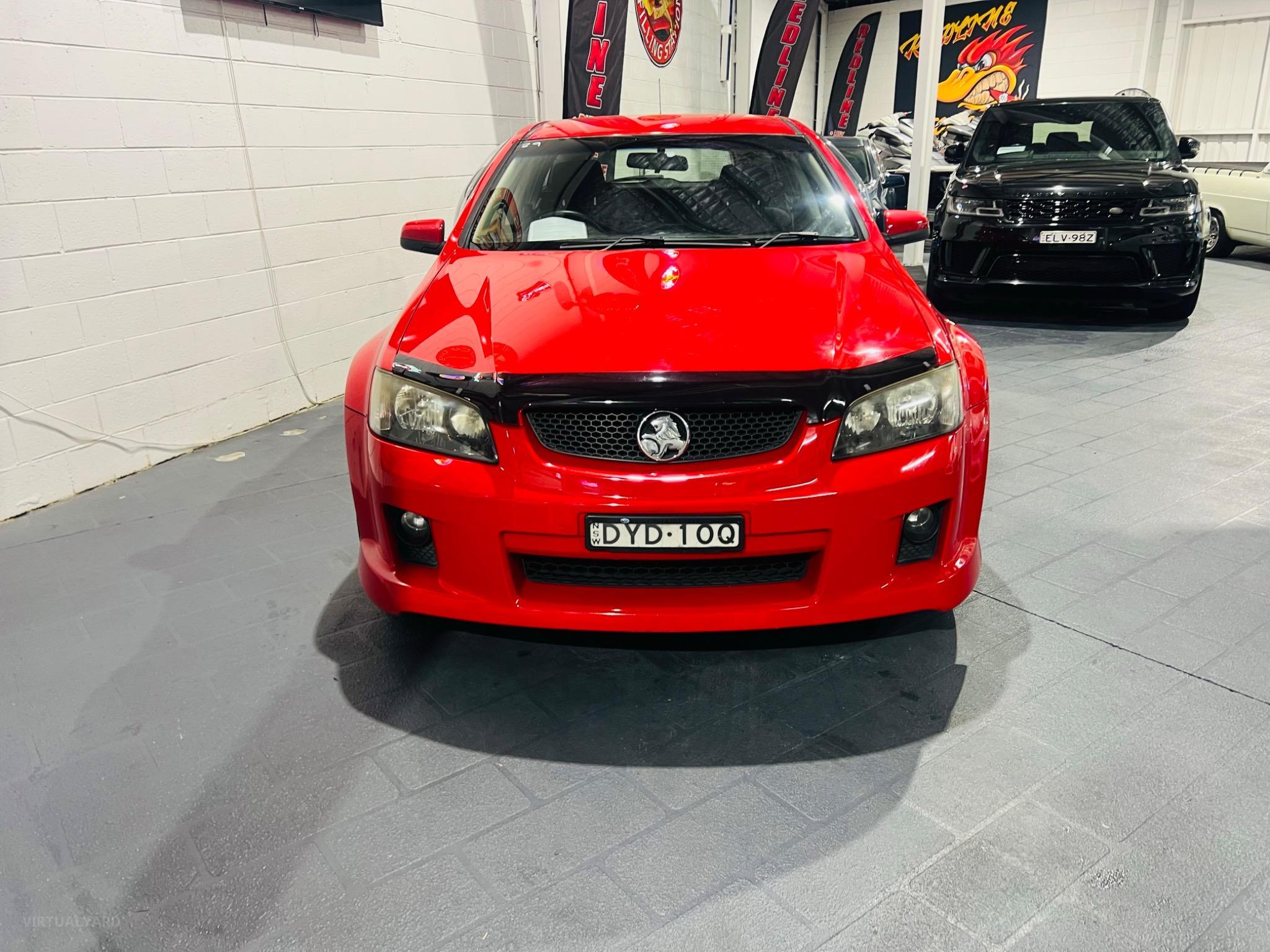 HOLDEN COMMODORE