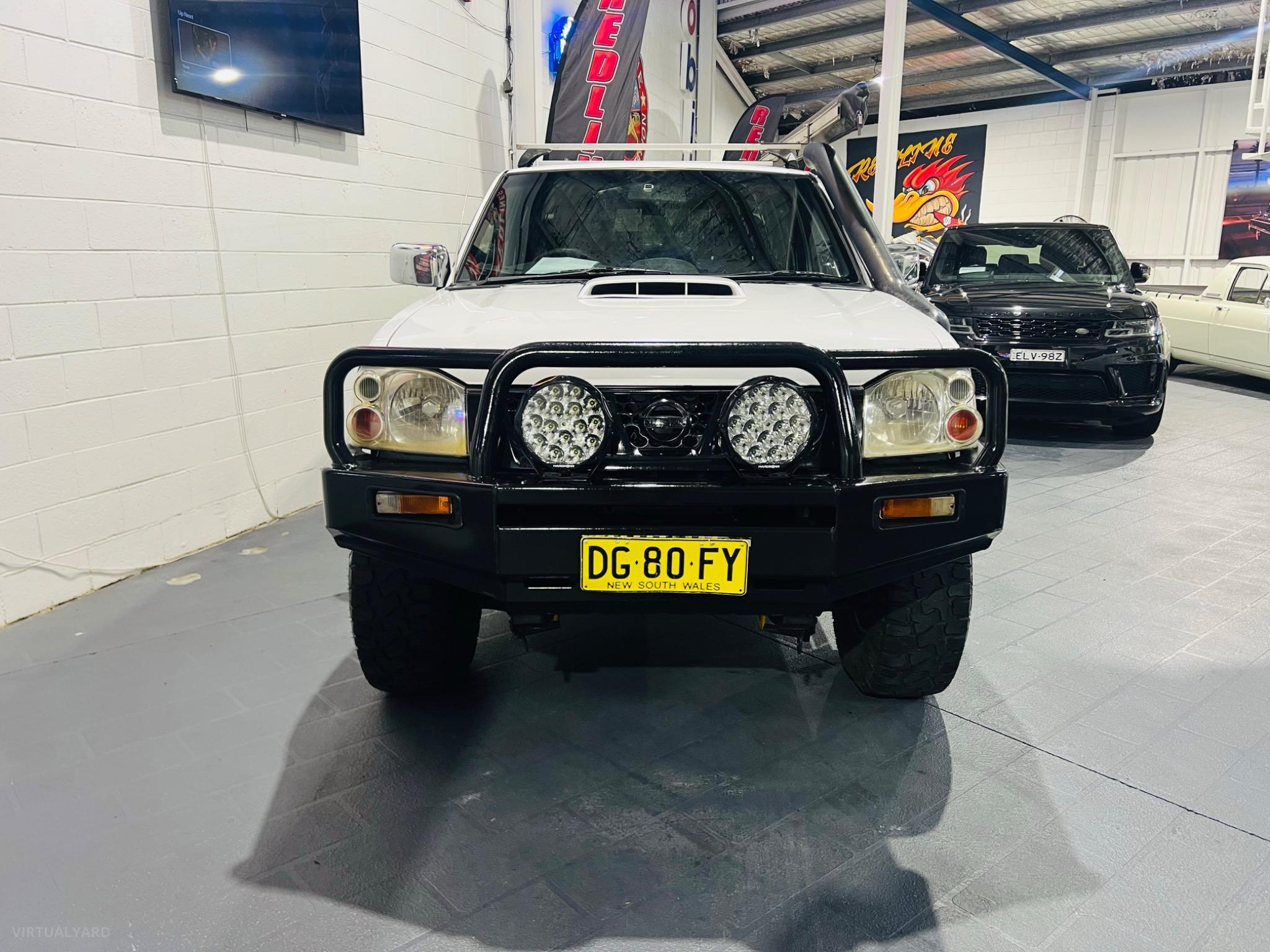 NISSAN NAVARA