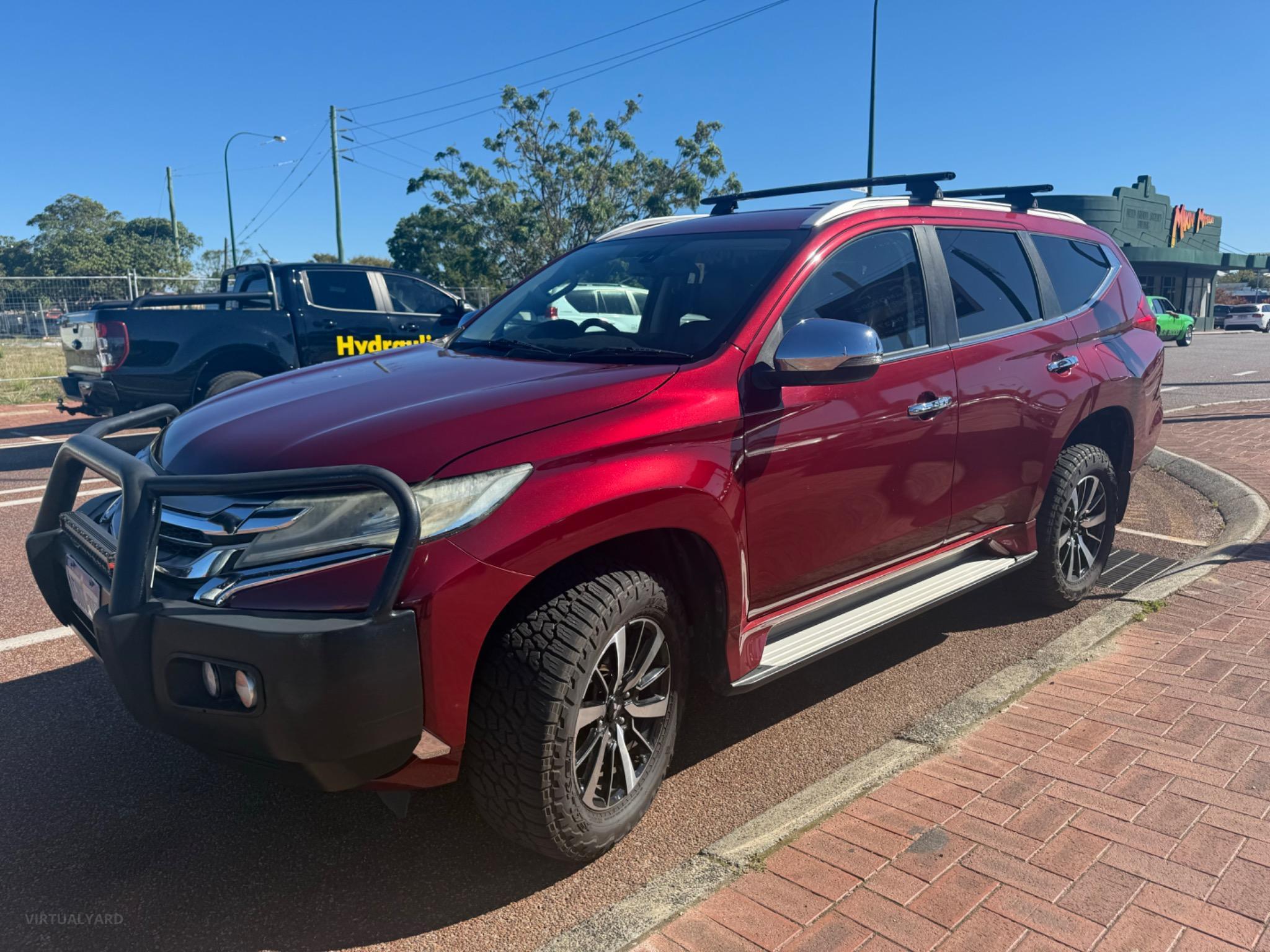 MITSUBISHI PAJERO SPORT