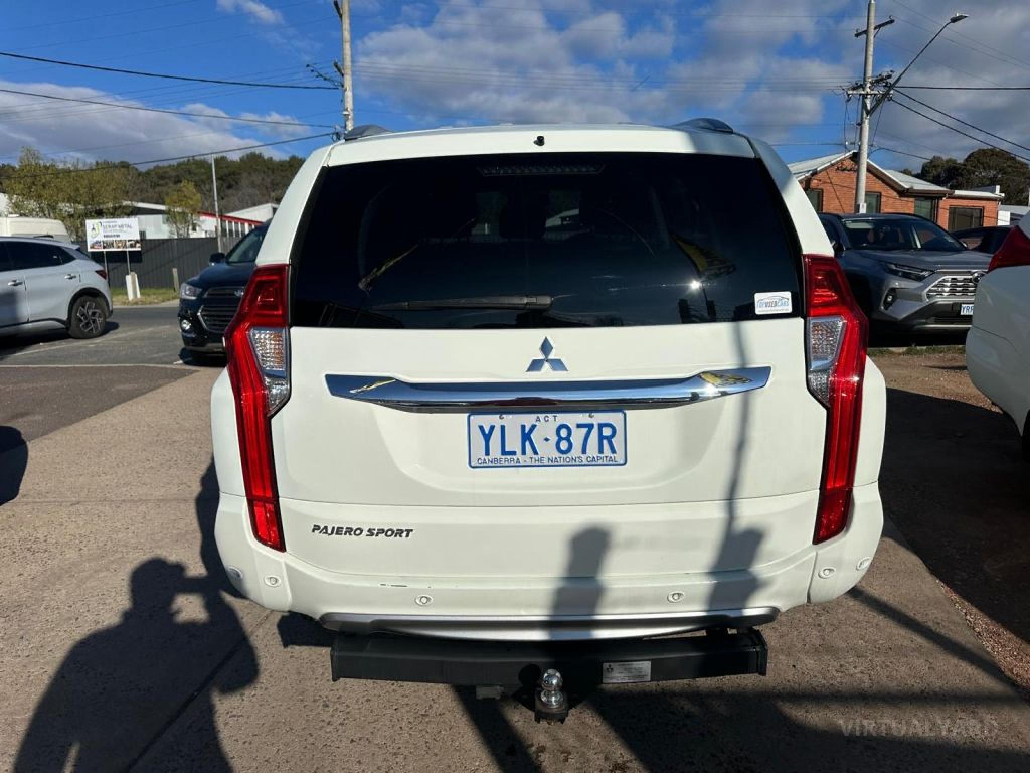 MITSUBISHI PAJERO SPORT