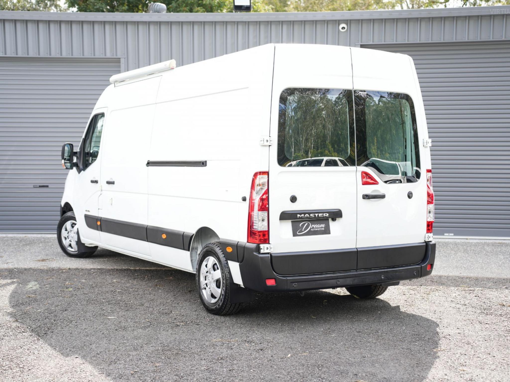 RENAULT Master