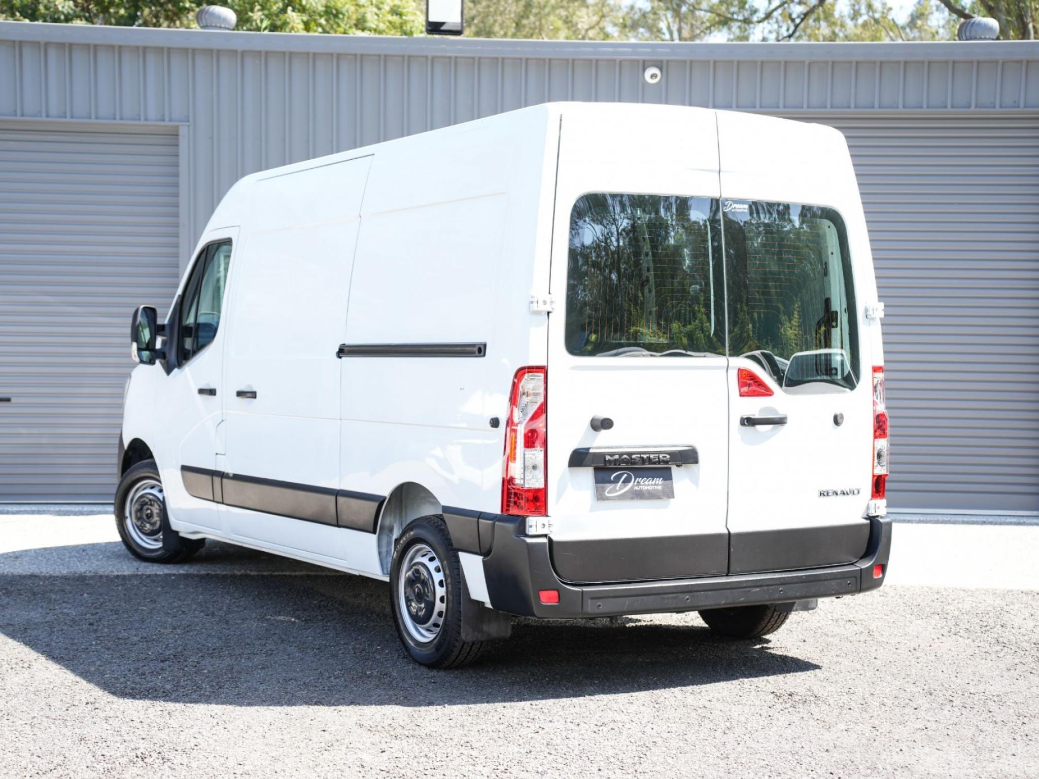 RENAULT Master