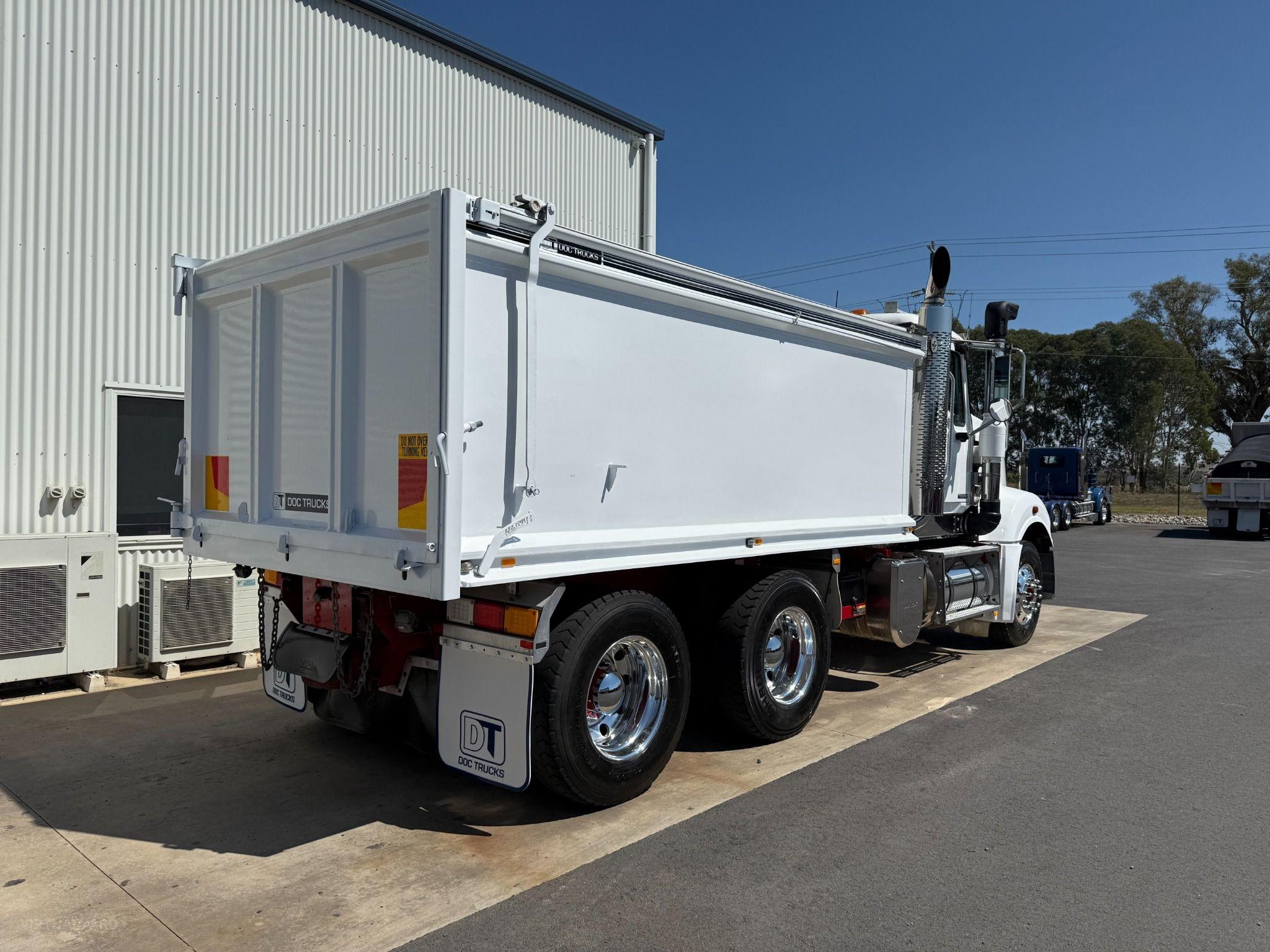 Mack CLS TRIDENT TIPPER