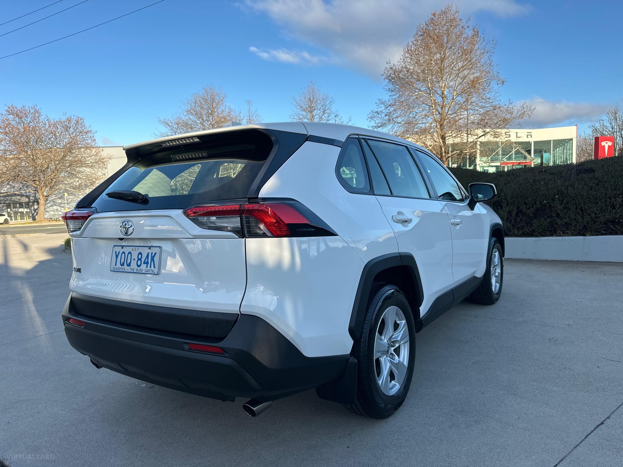 TOYOTA RAV4