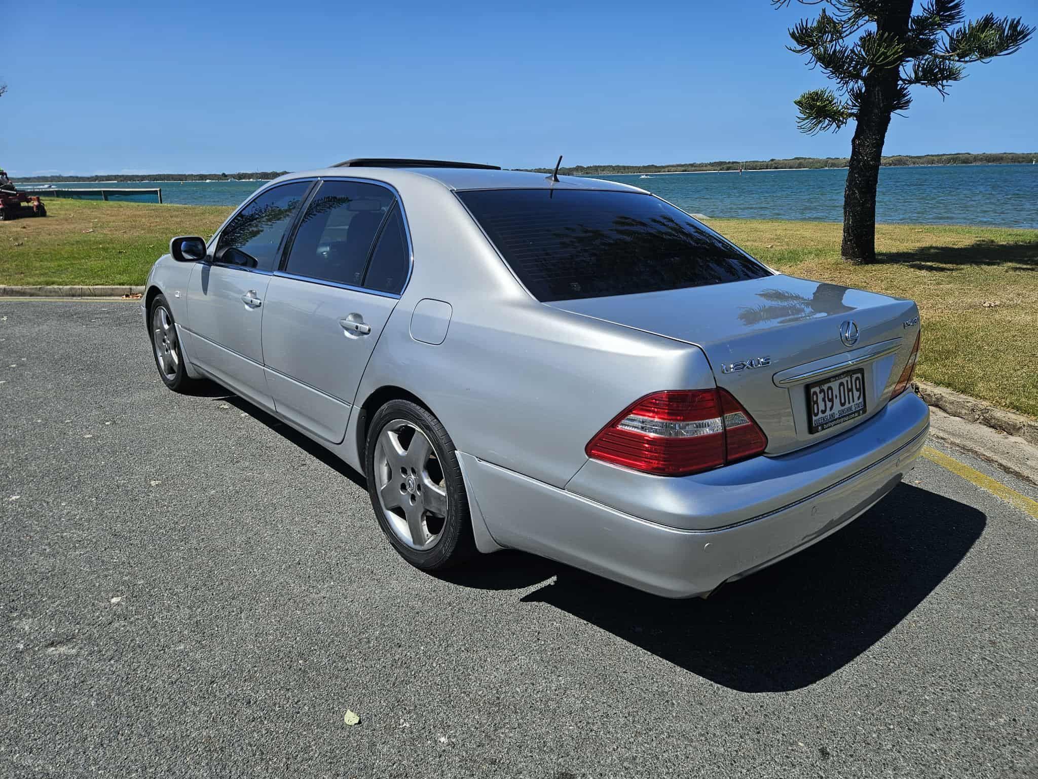 LEXUS LS430 AUTO SEDAN