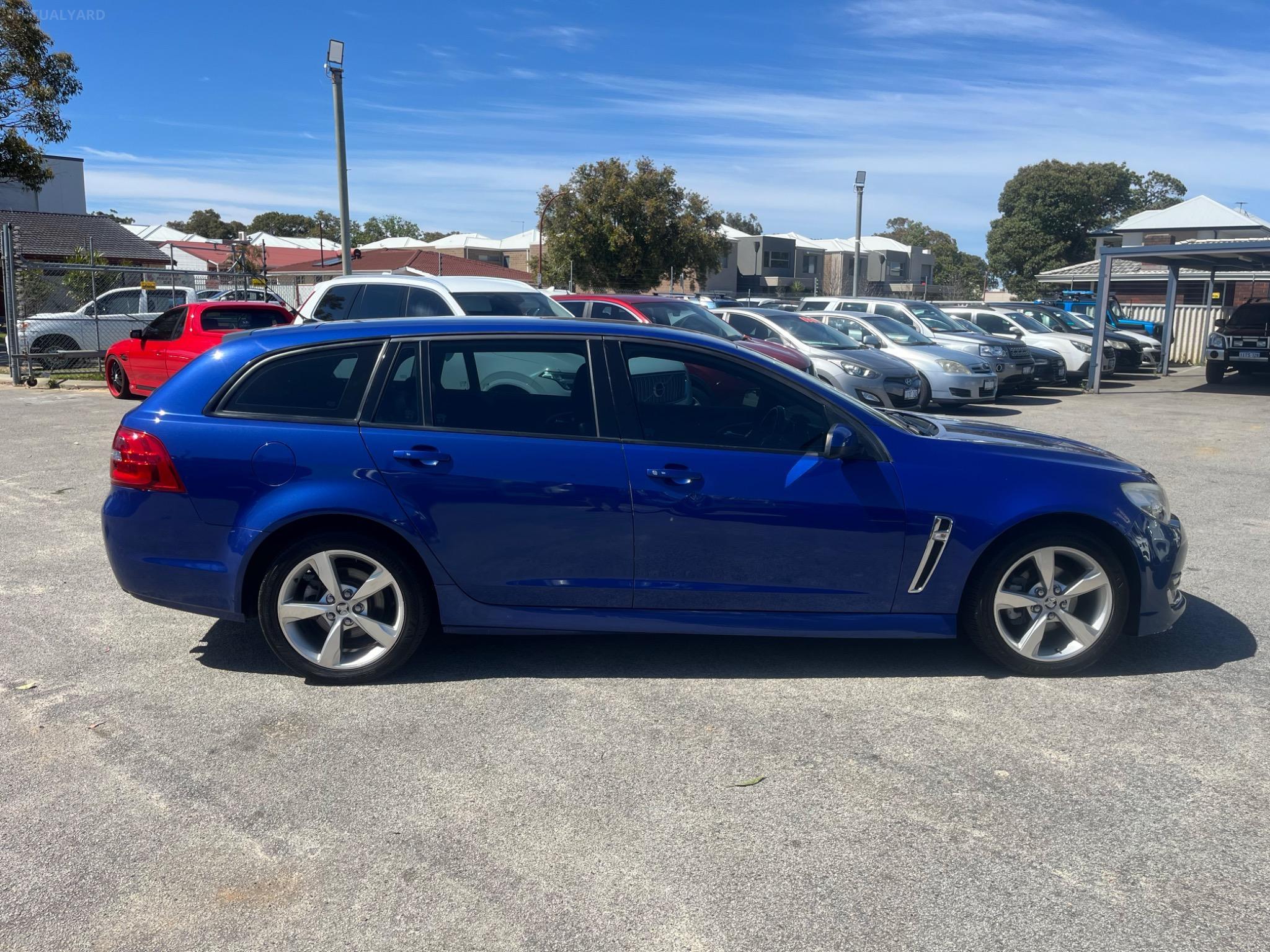 HOLDEN COMMODORE
