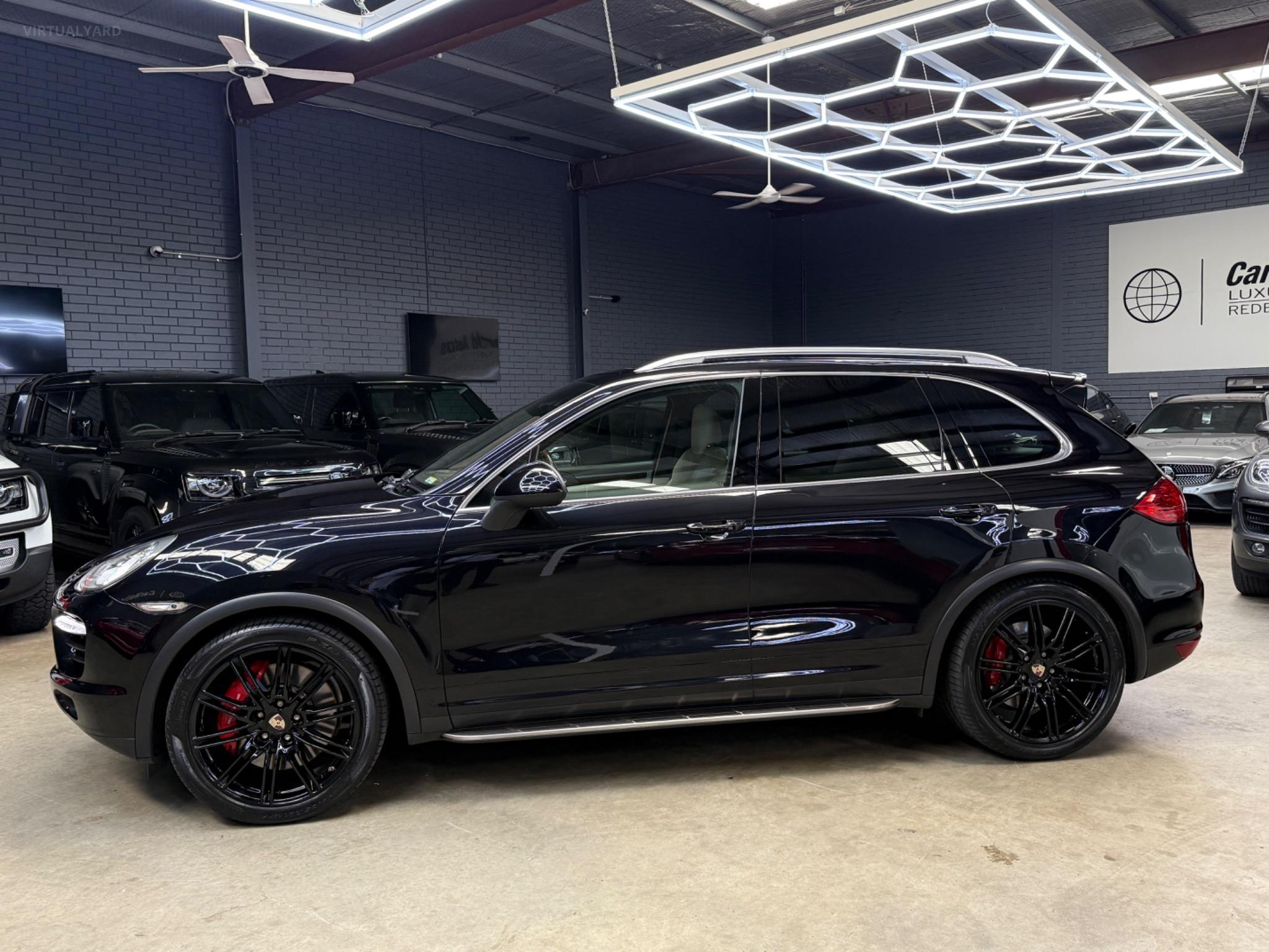 PORSCHE CAYENNE