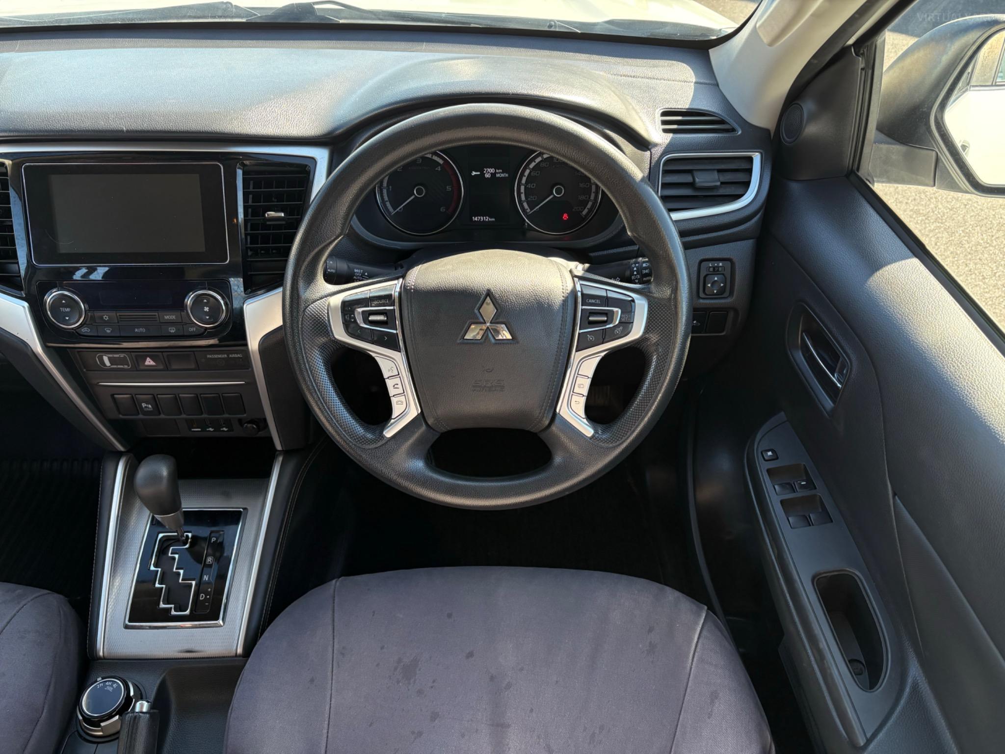 MITSUBISHI TRITON