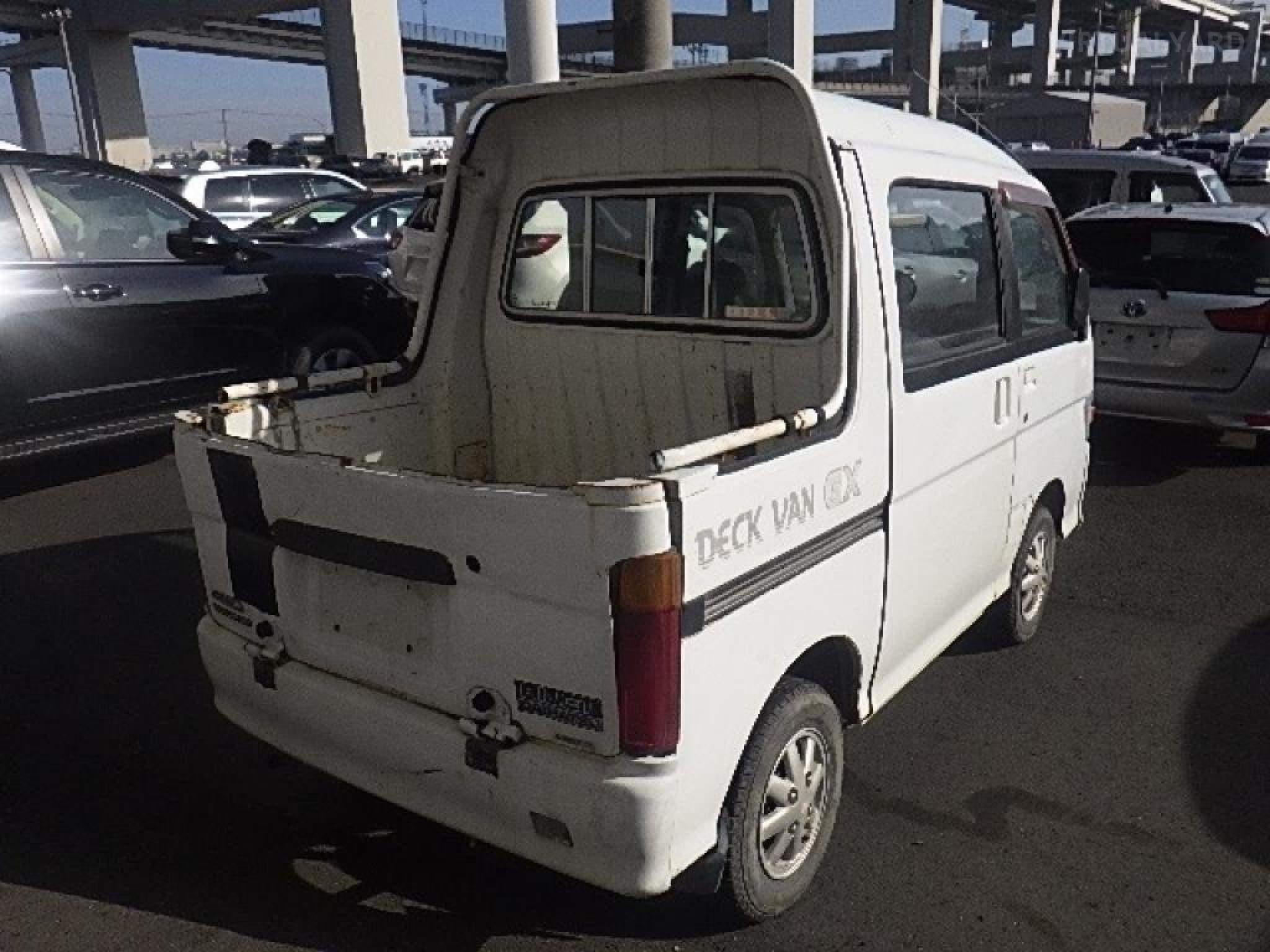 DAIHATSU HIJET DECK VAN 4WD