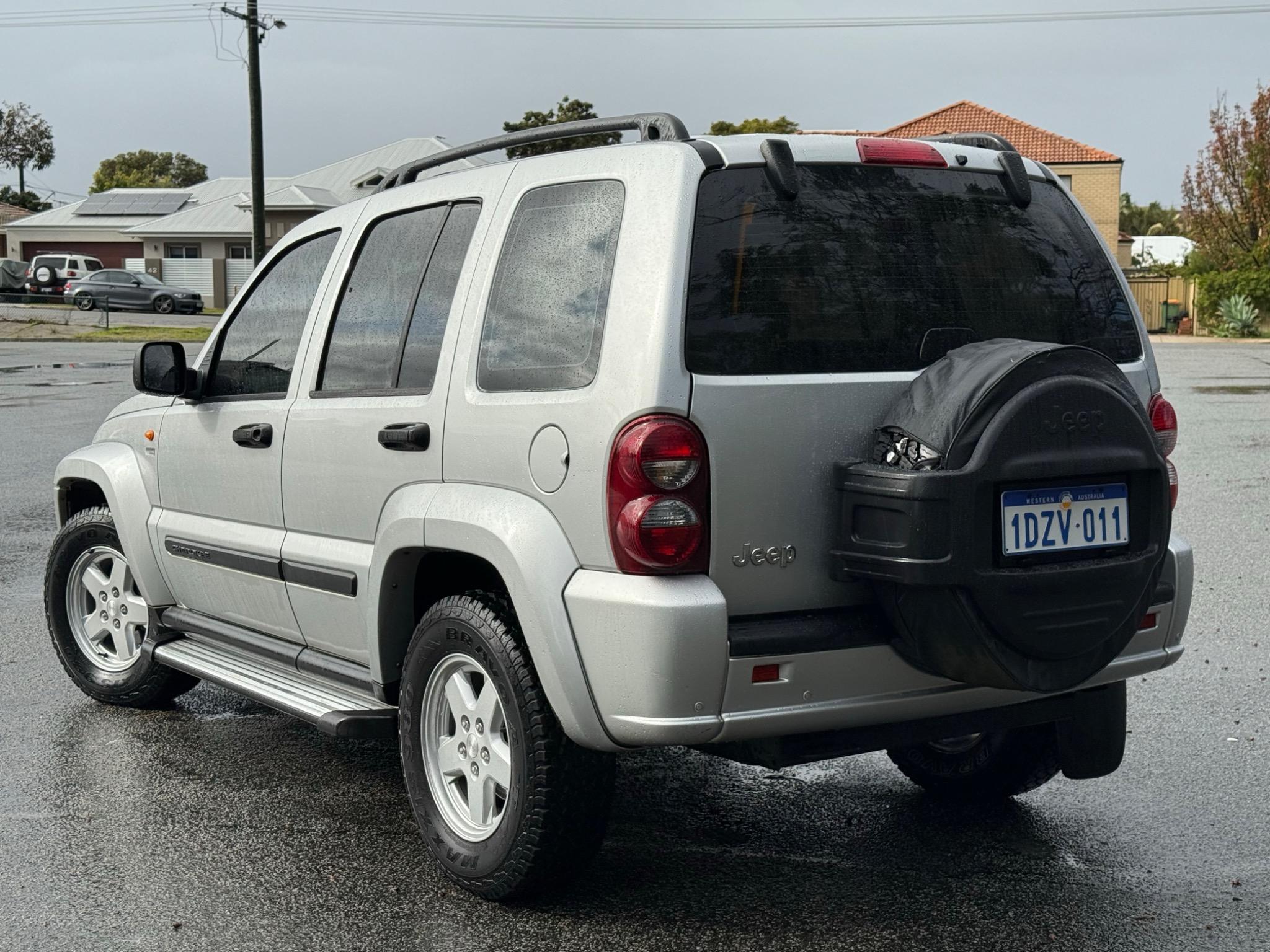 JEEP CHEROKEE