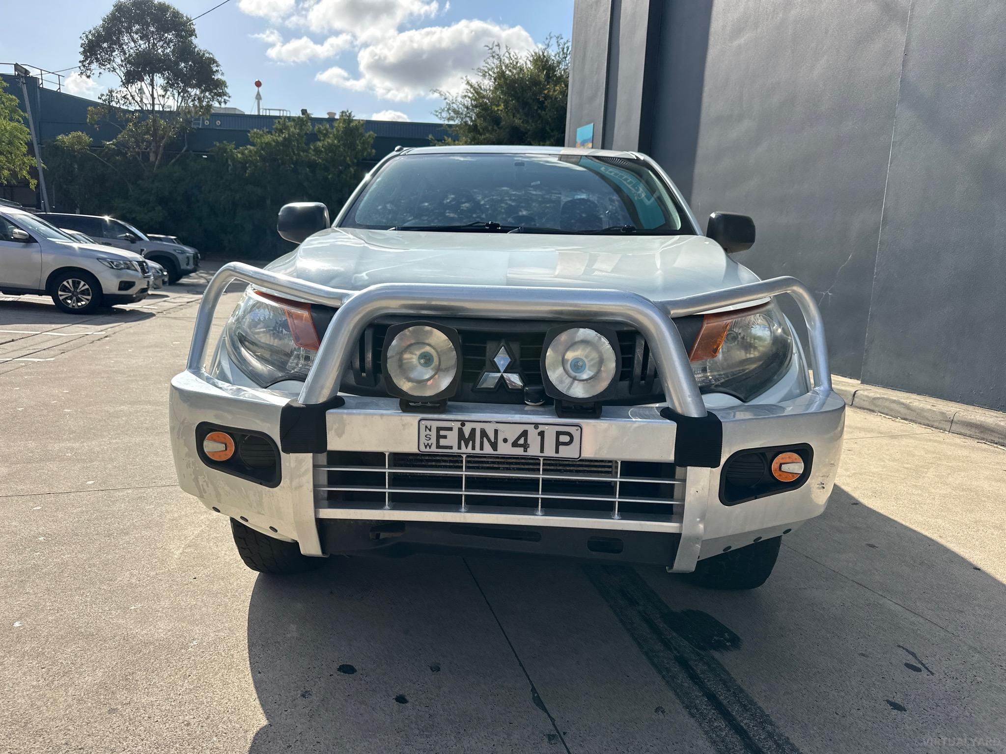 MITSUBISHI TRITON MQ MY17 GLX+ UTILITY DOUBLE CAB 4DR MAN 6SP 4X4 985KG 2.4DT image 20