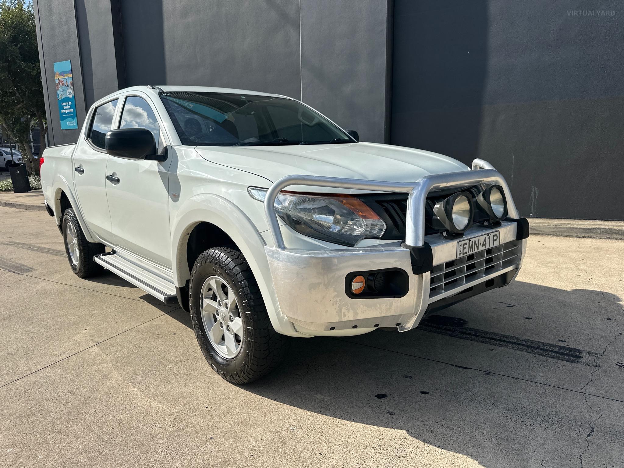 MITSUBISHI TRITON MQ MY17 GLX+ UTILITY DOUBLE CAB 4DR MAN 6SP 4X4 985KG 2.4DT image 19