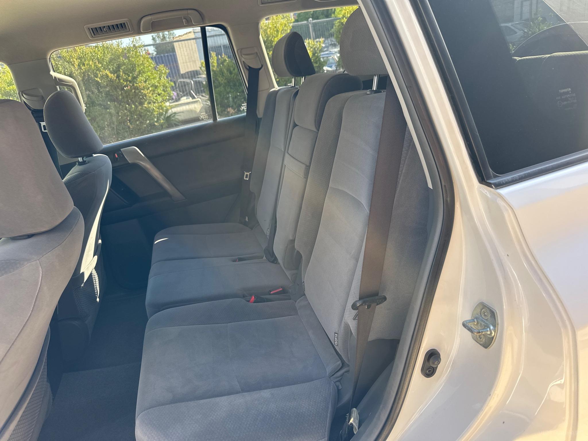 TOYOTA LANDCRUISER PRADO KDJ150R GXL WAGON 7ST 5DR SPTS AUTO 5SP, 4X4 3.0DT image 9
