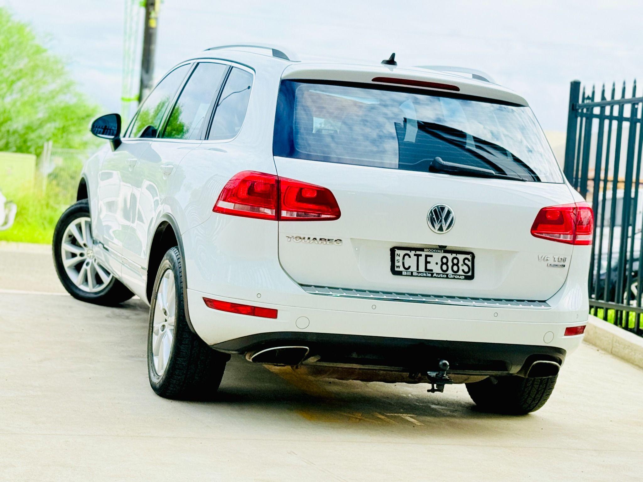 VOLKSWAGEN TOUAREG