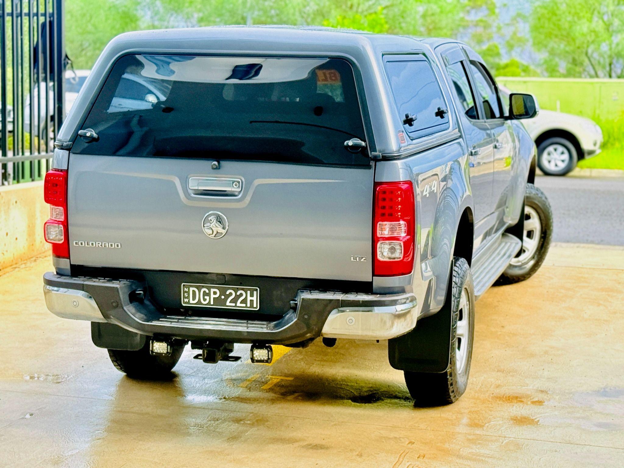 HOLDEN COLORADO
