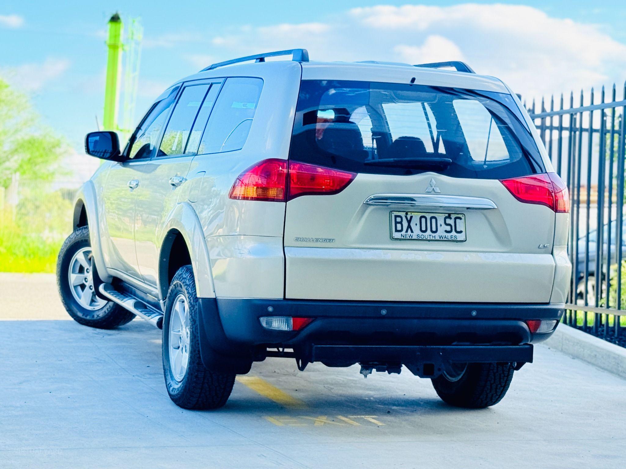 MITSUBISHI CHALLENGER