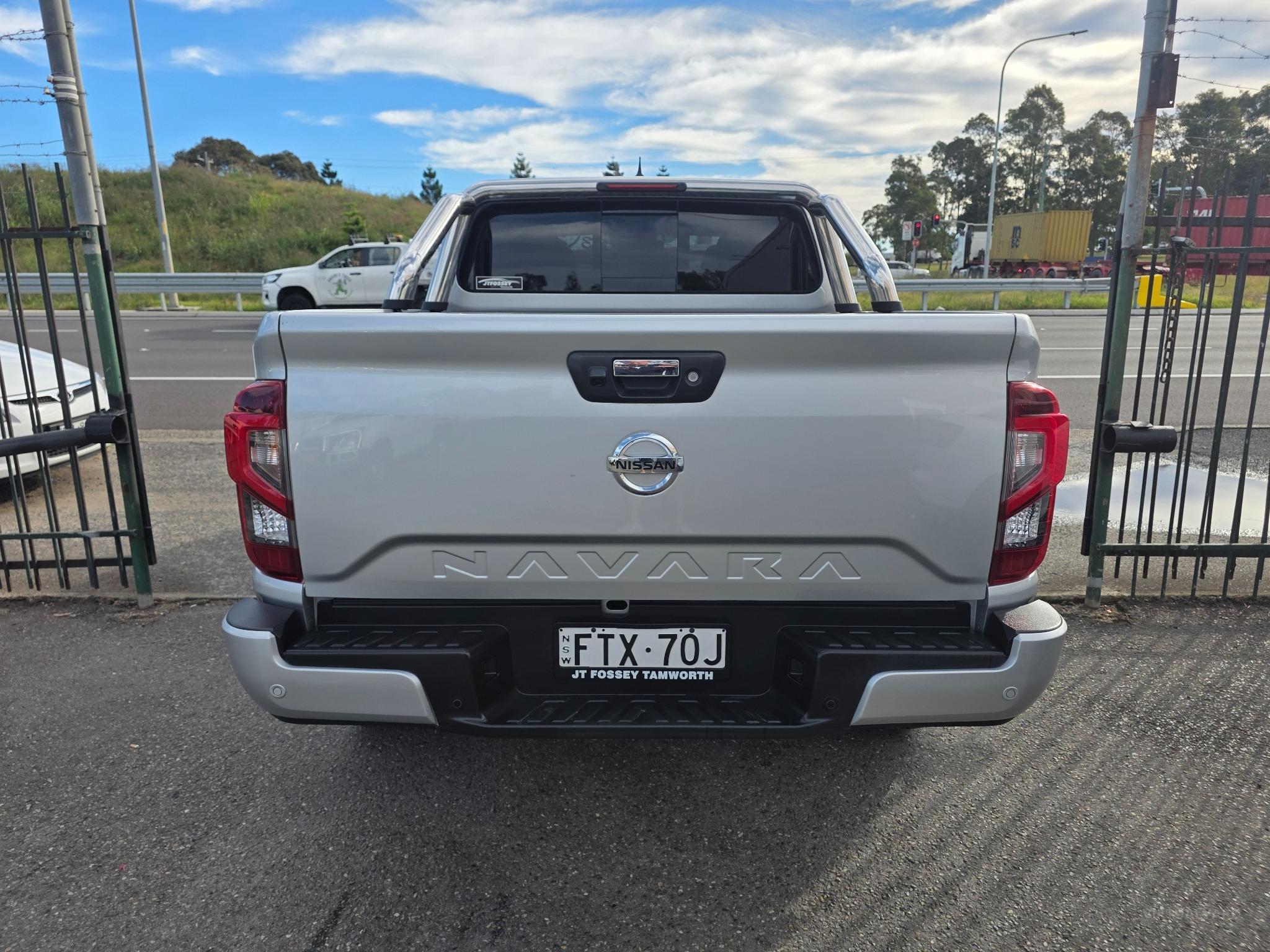NISSAN NAVARA