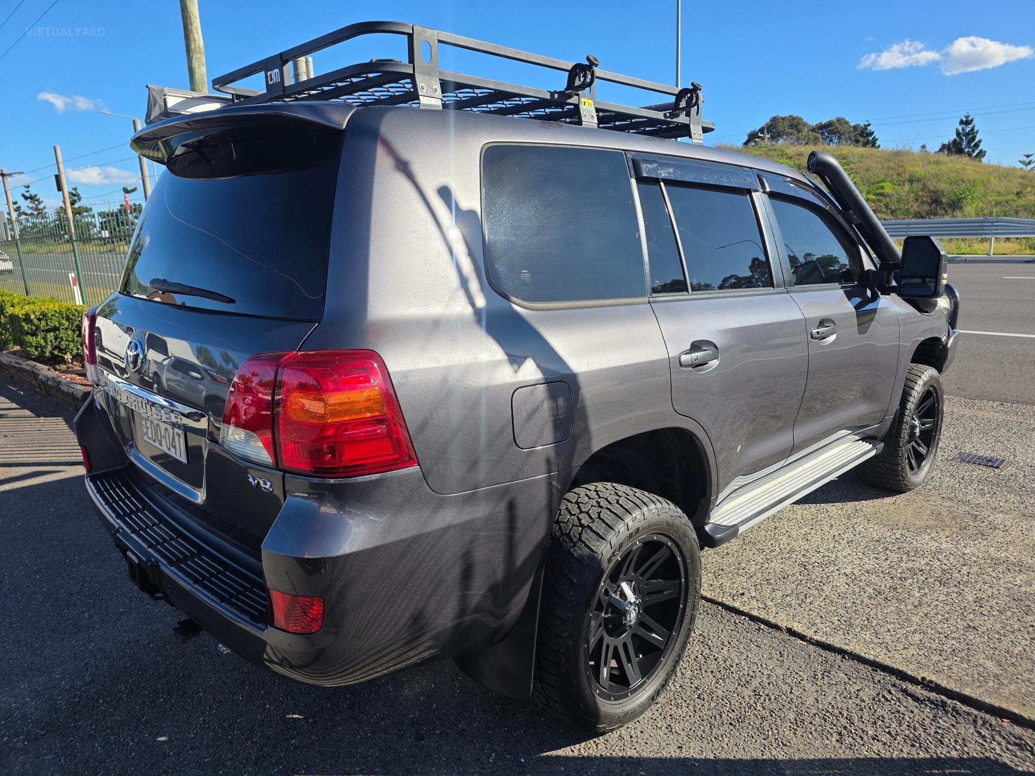 TOYOTA LANDCRUISER