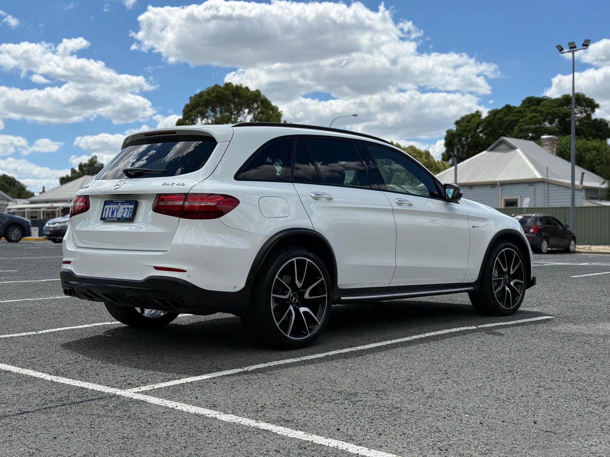 MERCEDES-AMG GLC