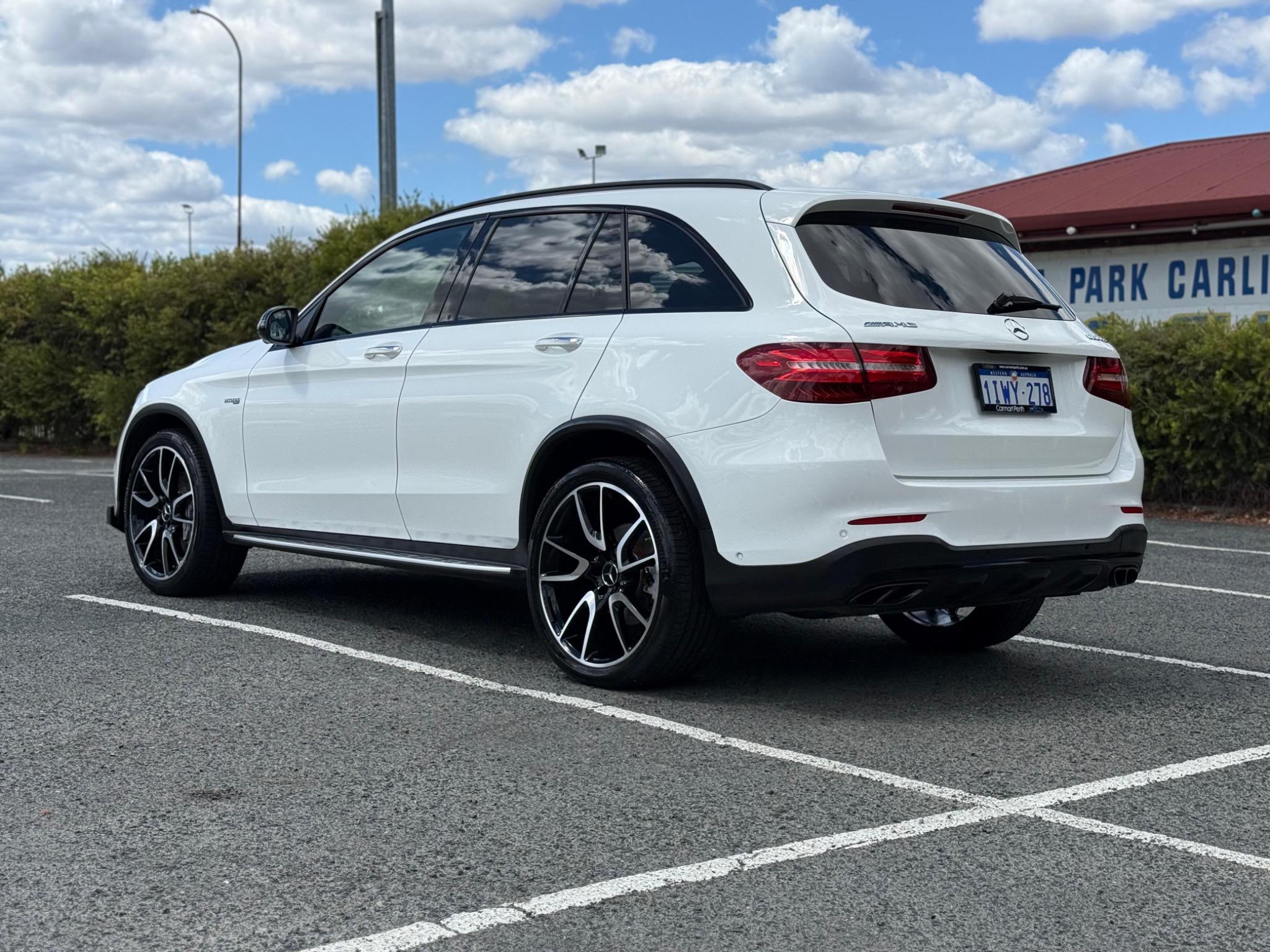 MERCEDES-AMG GLC