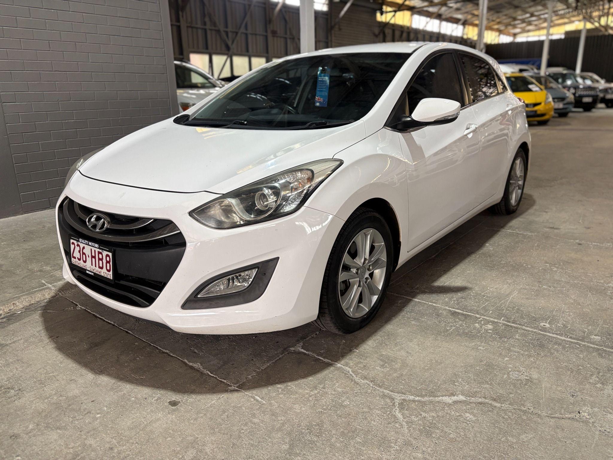 HYUNDAI i30