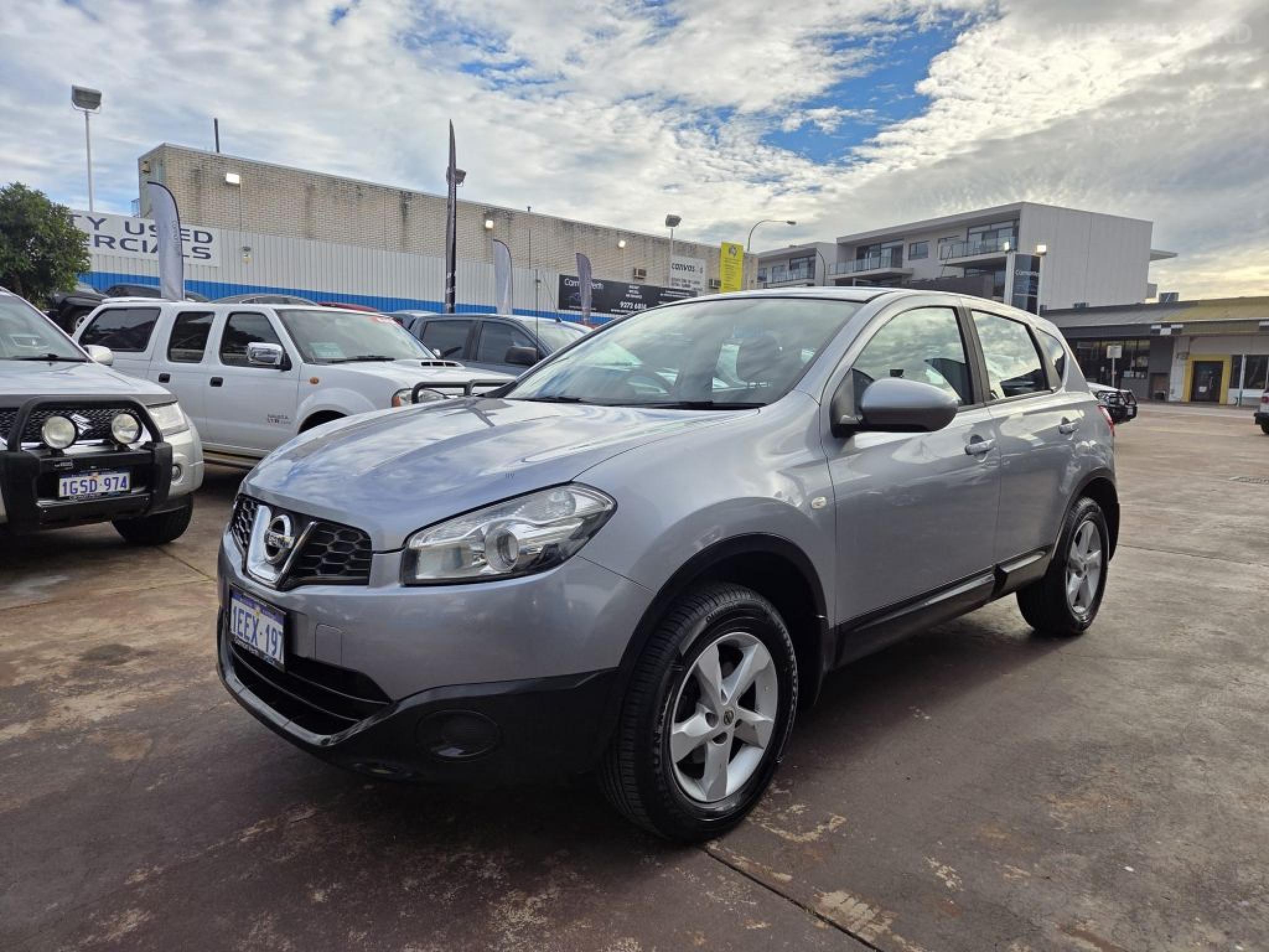 NISSAN DUALIS