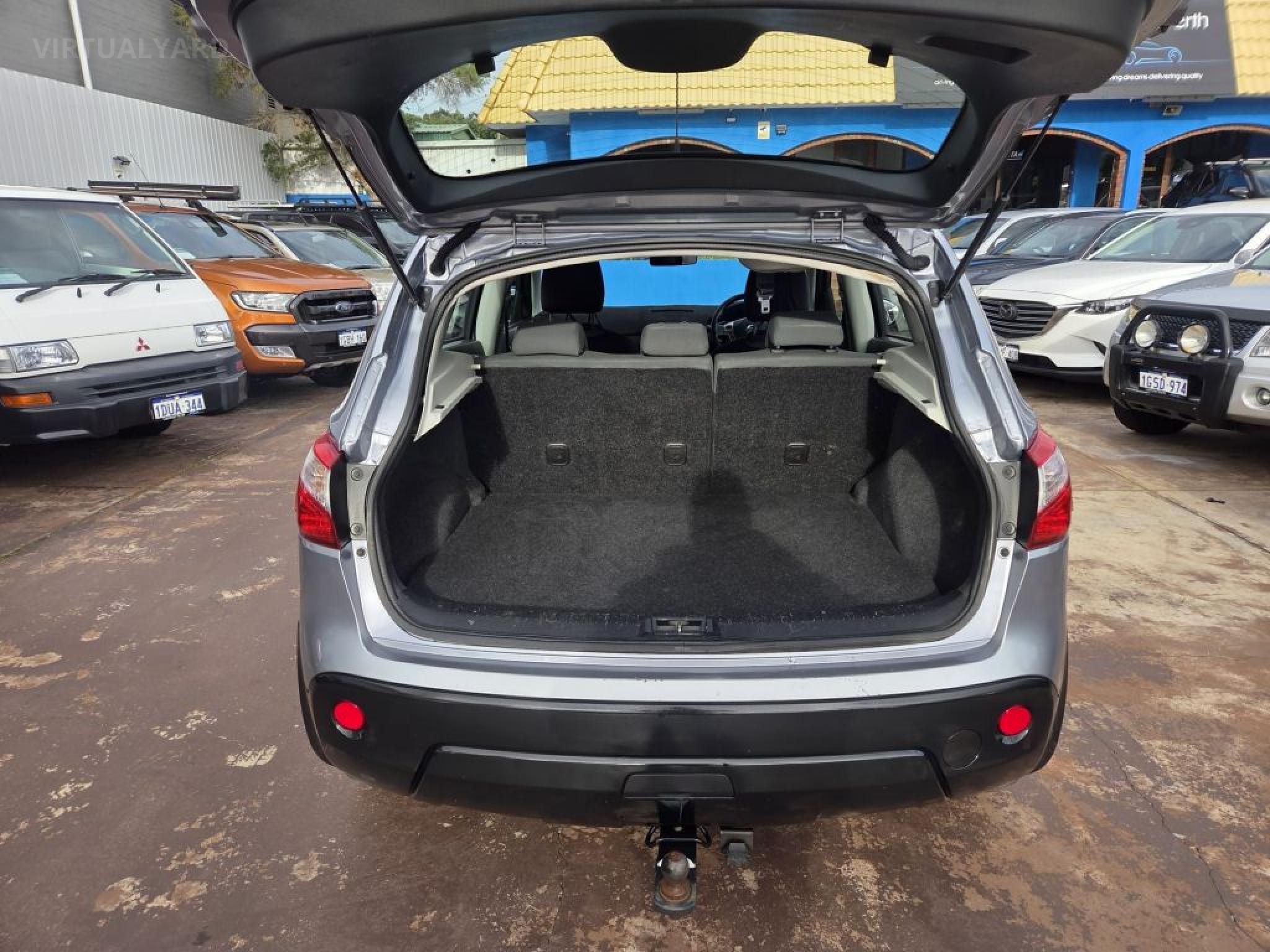 NISSAN DUALIS