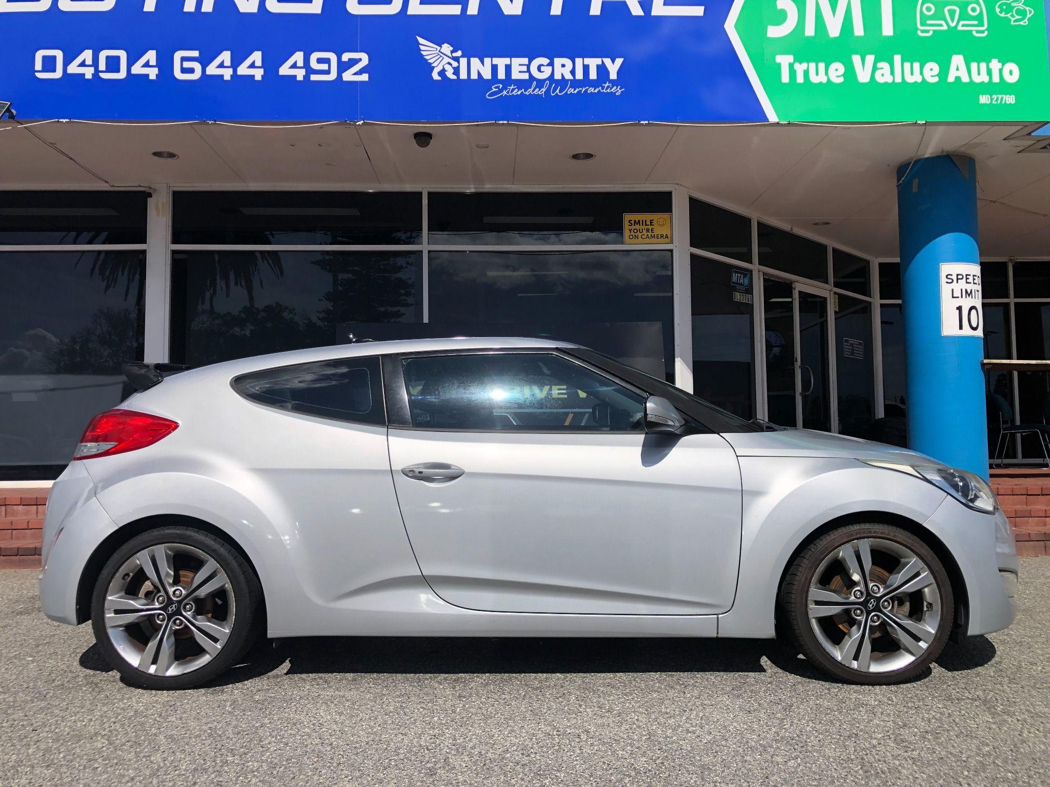 HYUNDAI VELOSTER