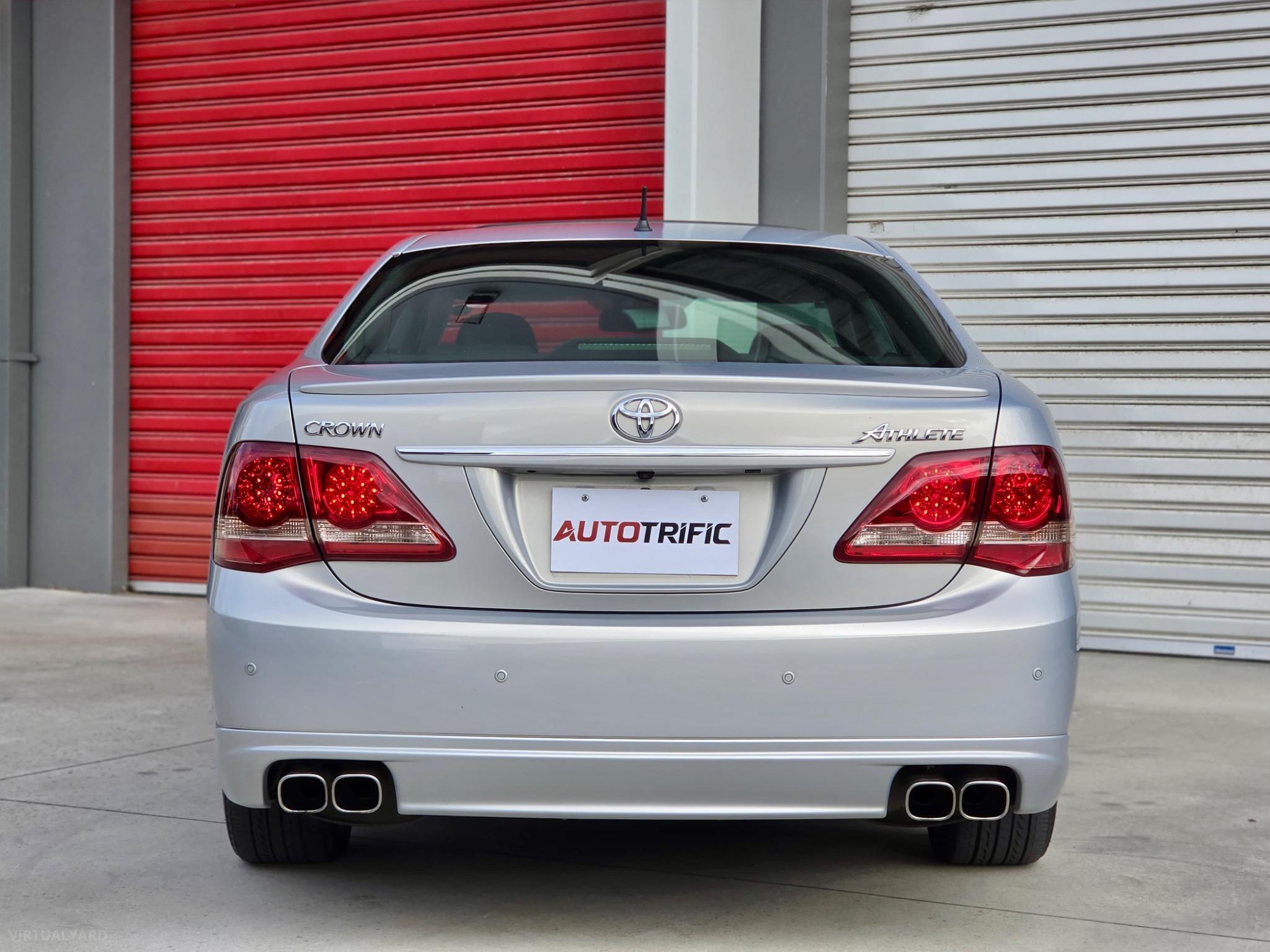 TOYOTA CROWN