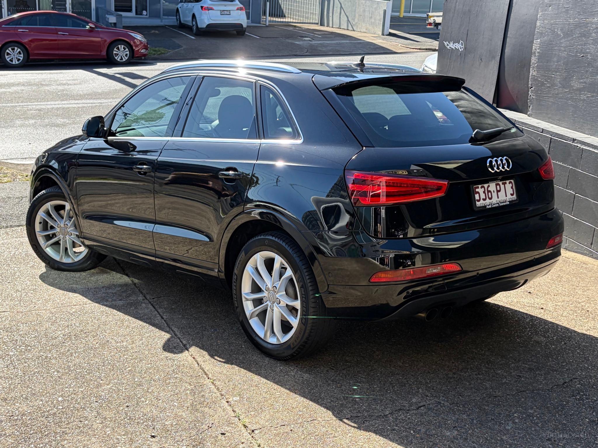 AUDI Q3