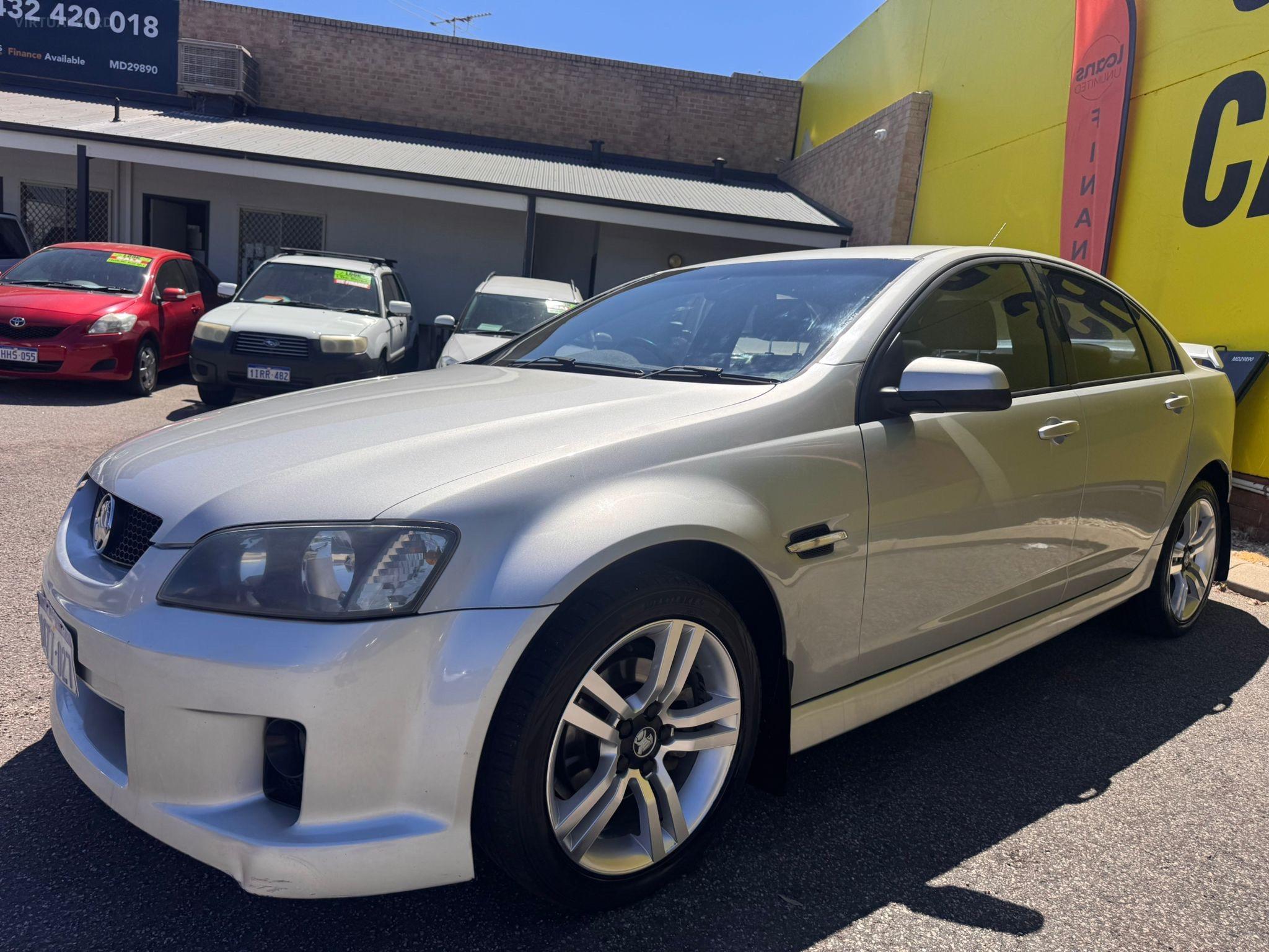 HOLDEN COMMODORE