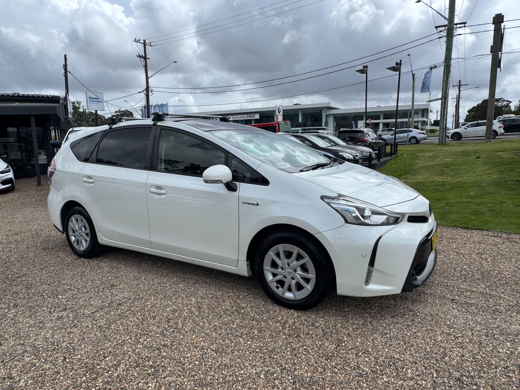 TOYOTA PRIUS V