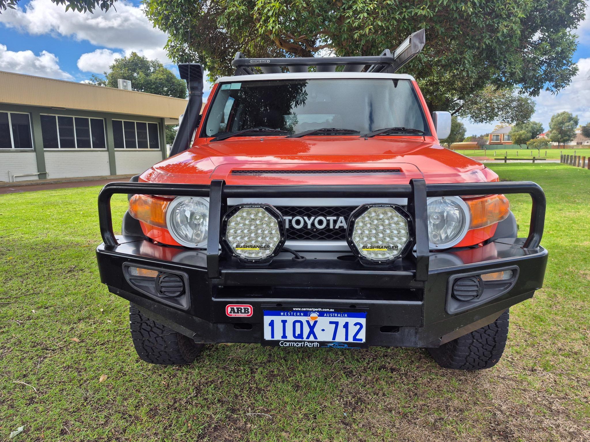 TOYOTA FJ CRUISER
