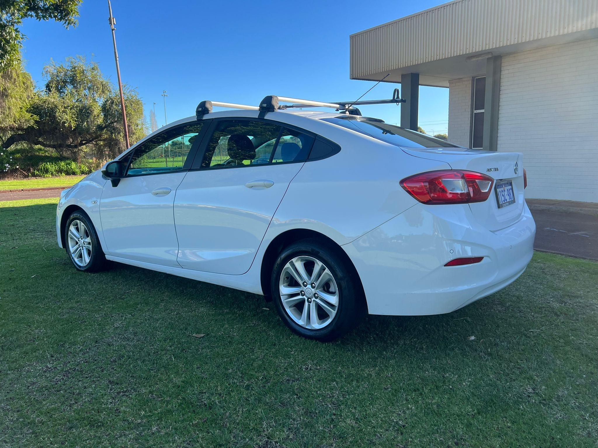 HOLDEN ASTRA