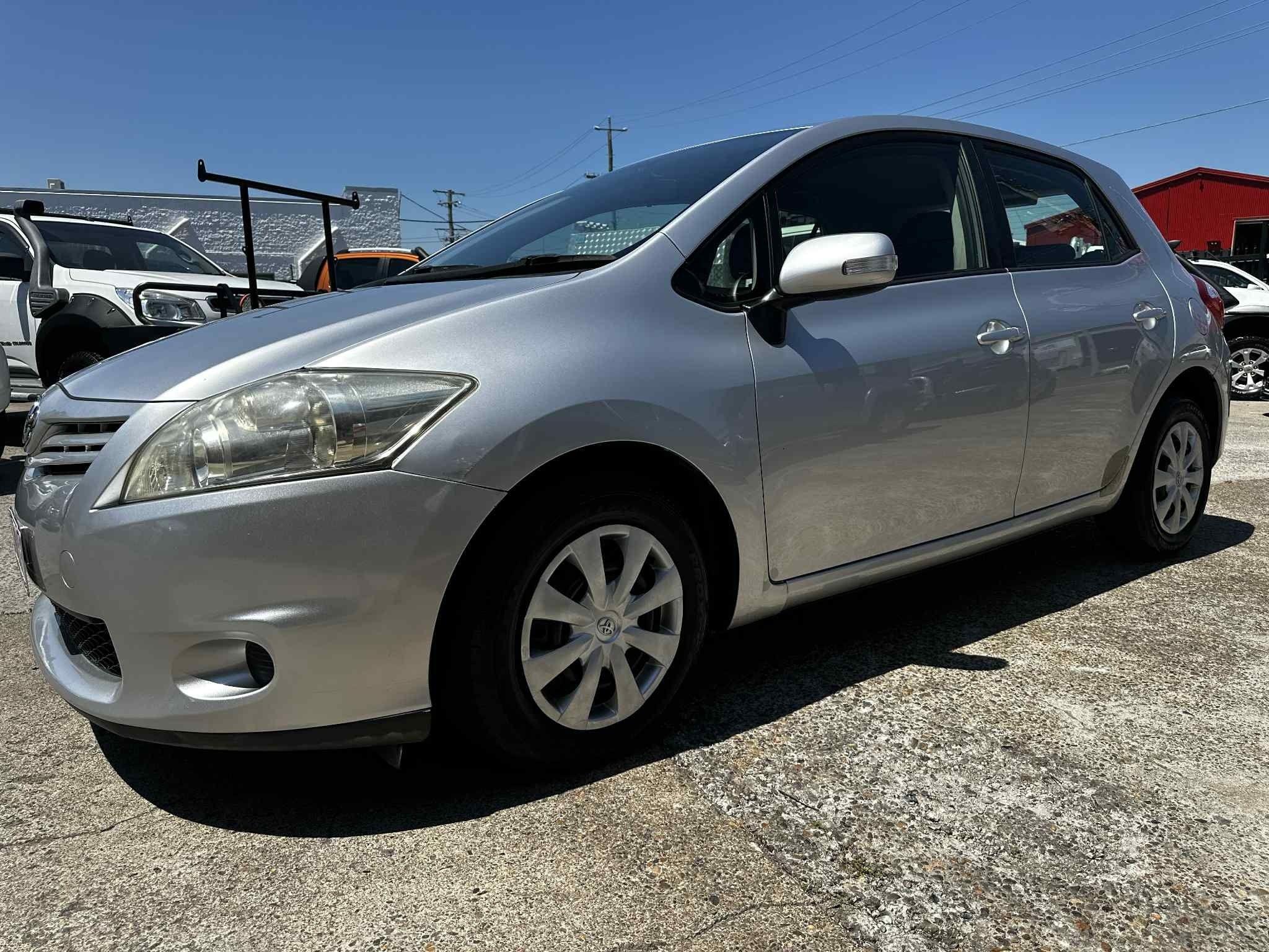 TOYOTA COROLLA