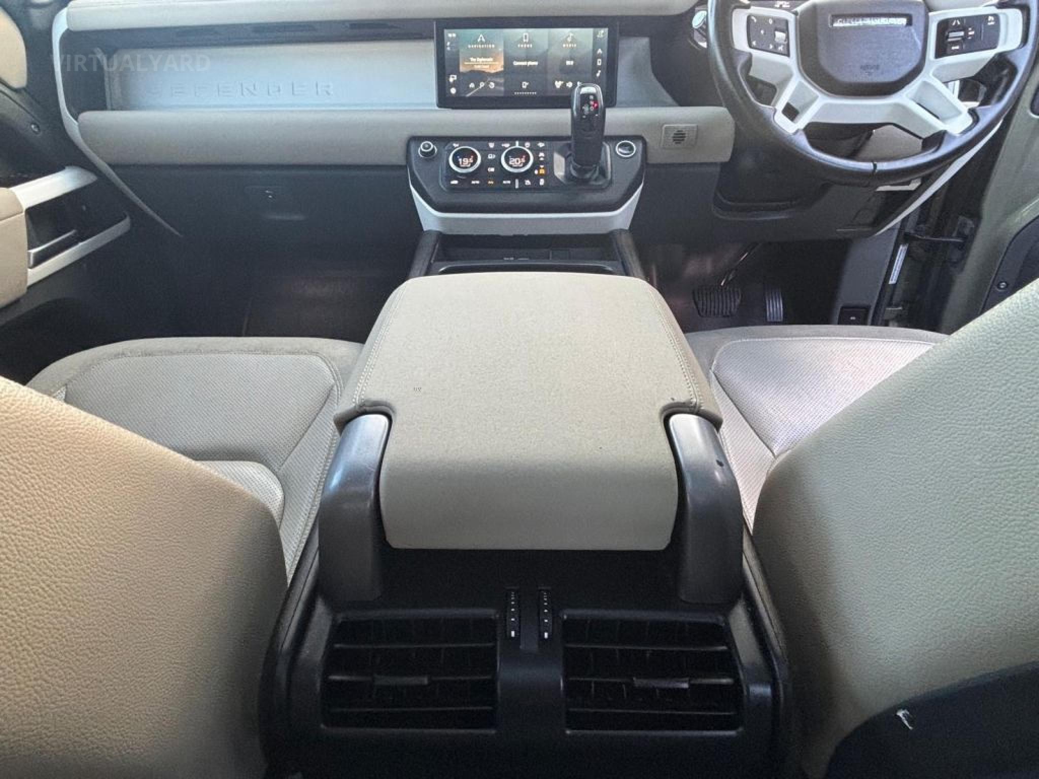 LAND ROVER DEFENDER
