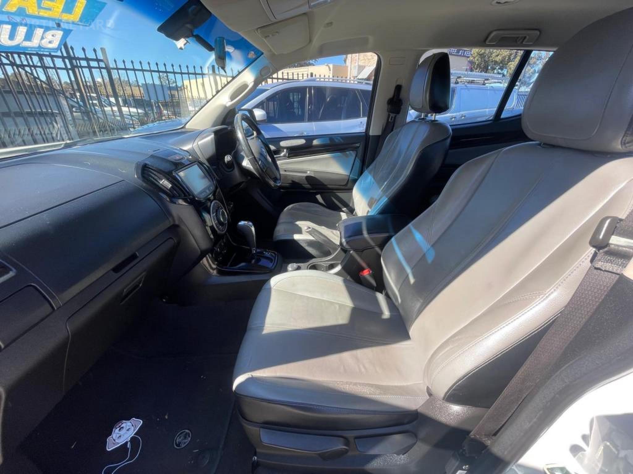 HOLDEN COLORADO 7