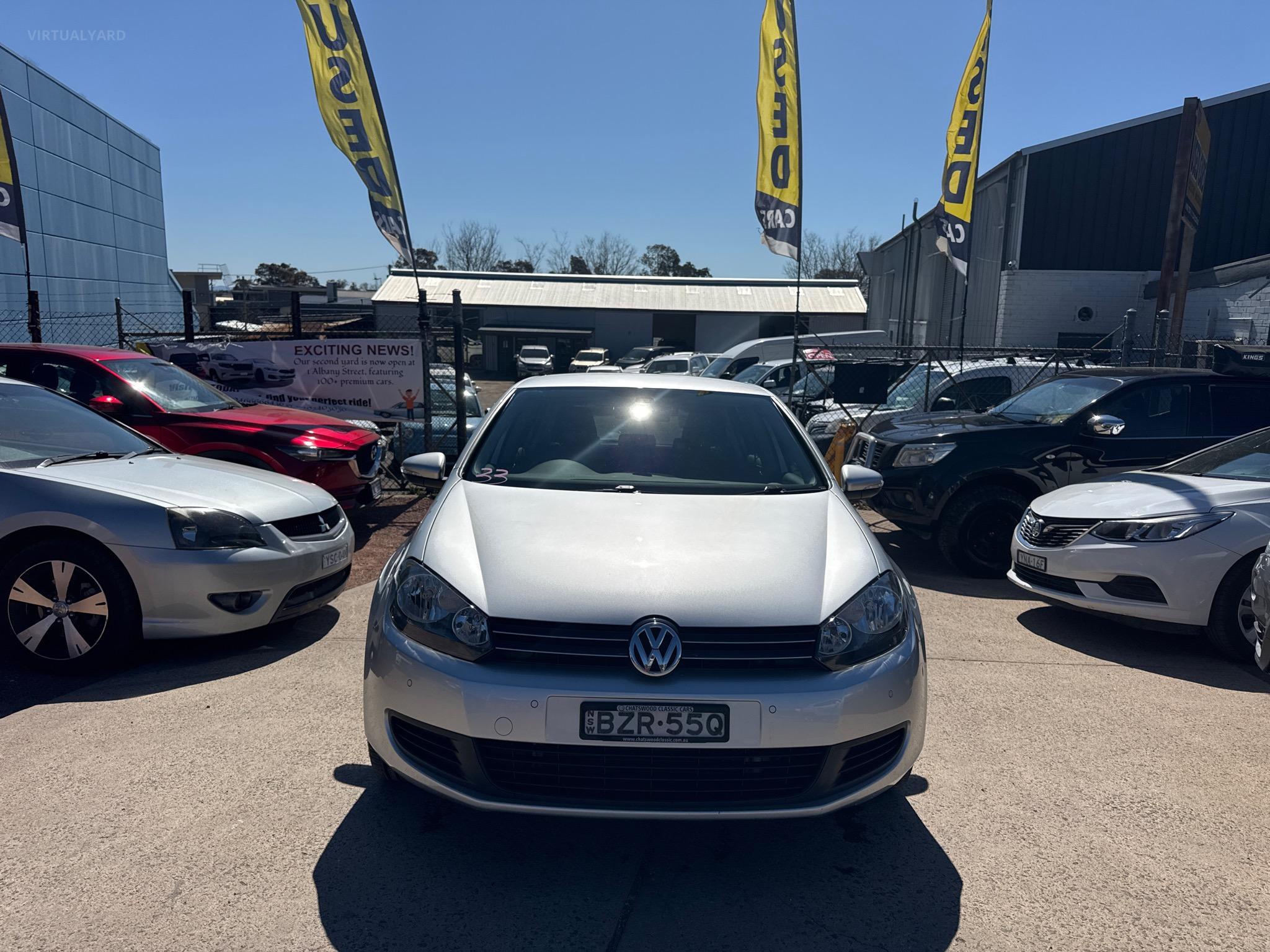 VOLKSWAGEN GOLF