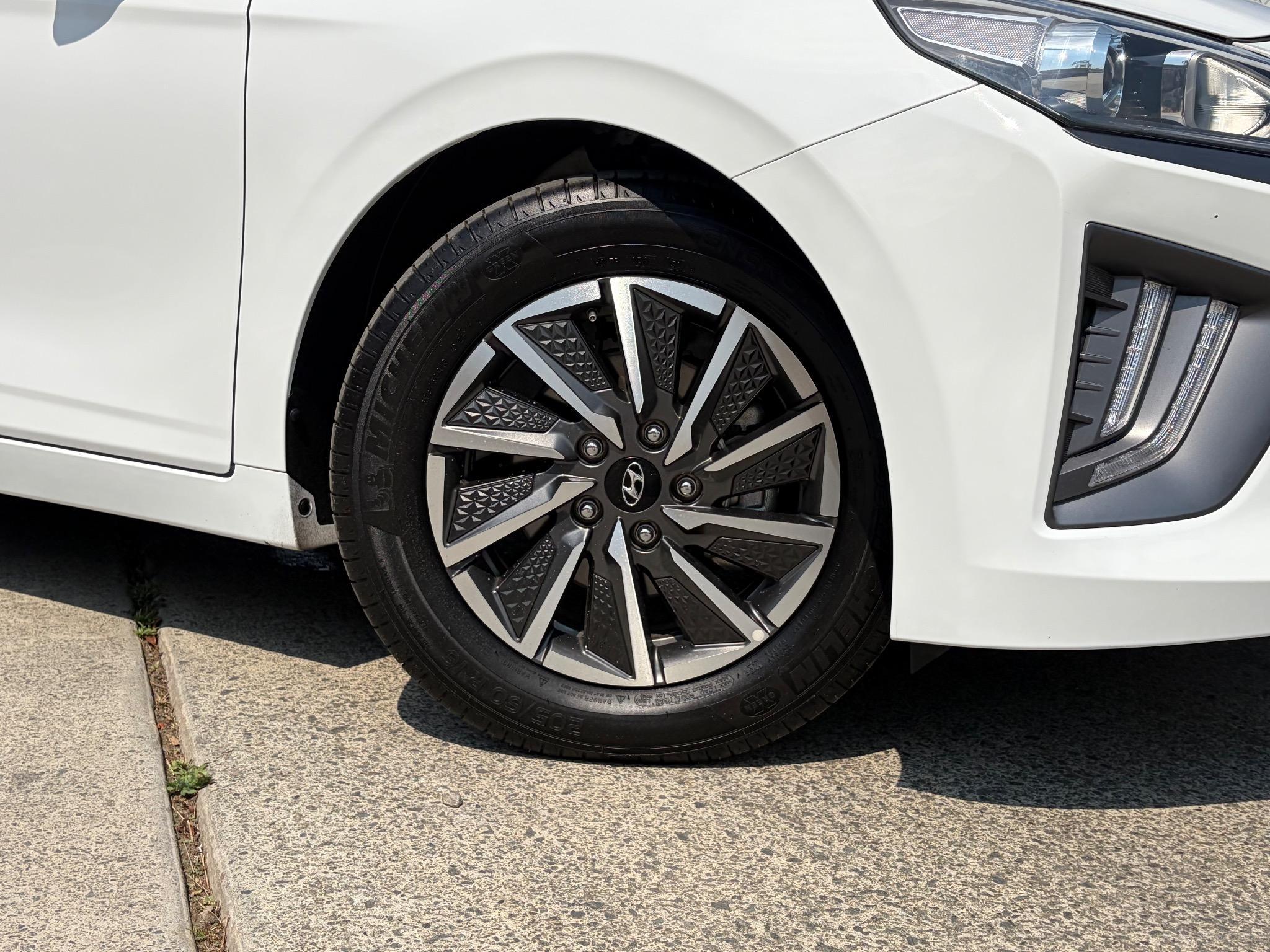 HYUNDAI IONIQ