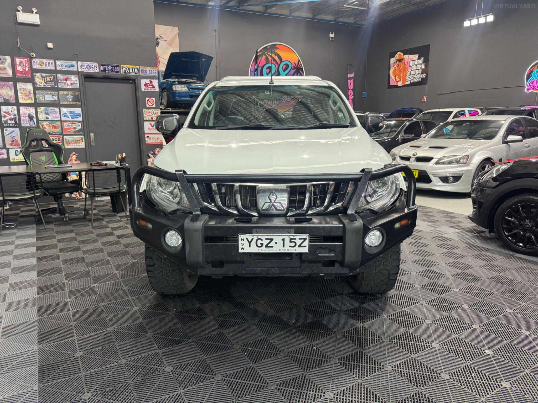 MITSUBISHI TRITON