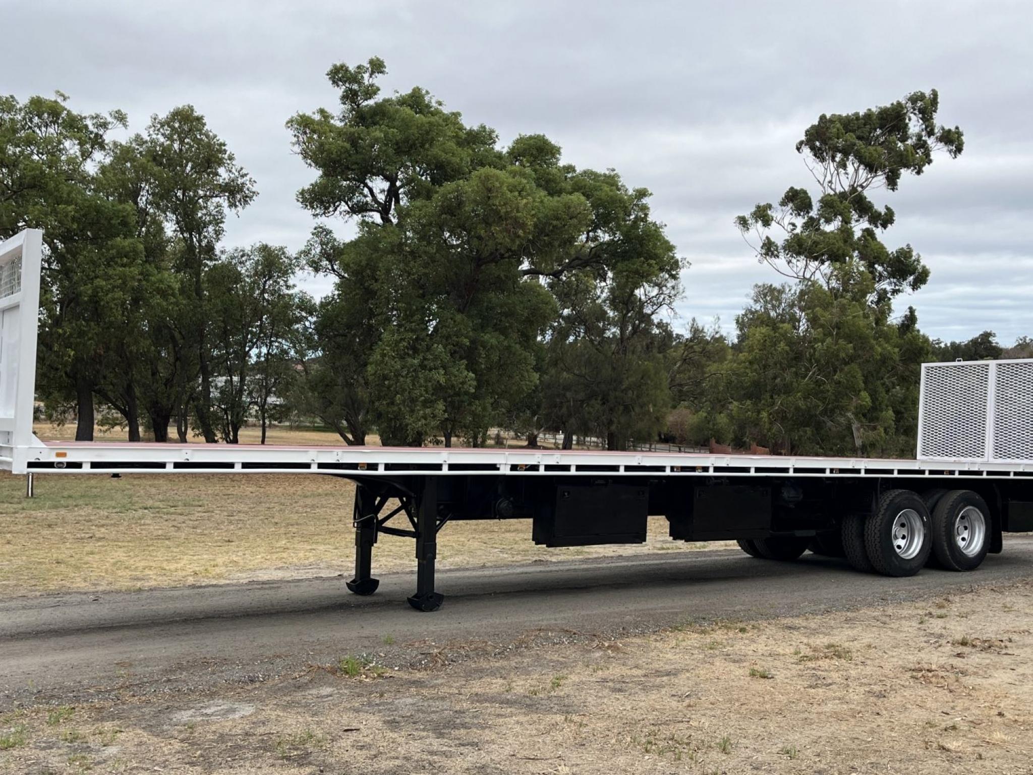 BARKER TANDEM SEMI TRAILER