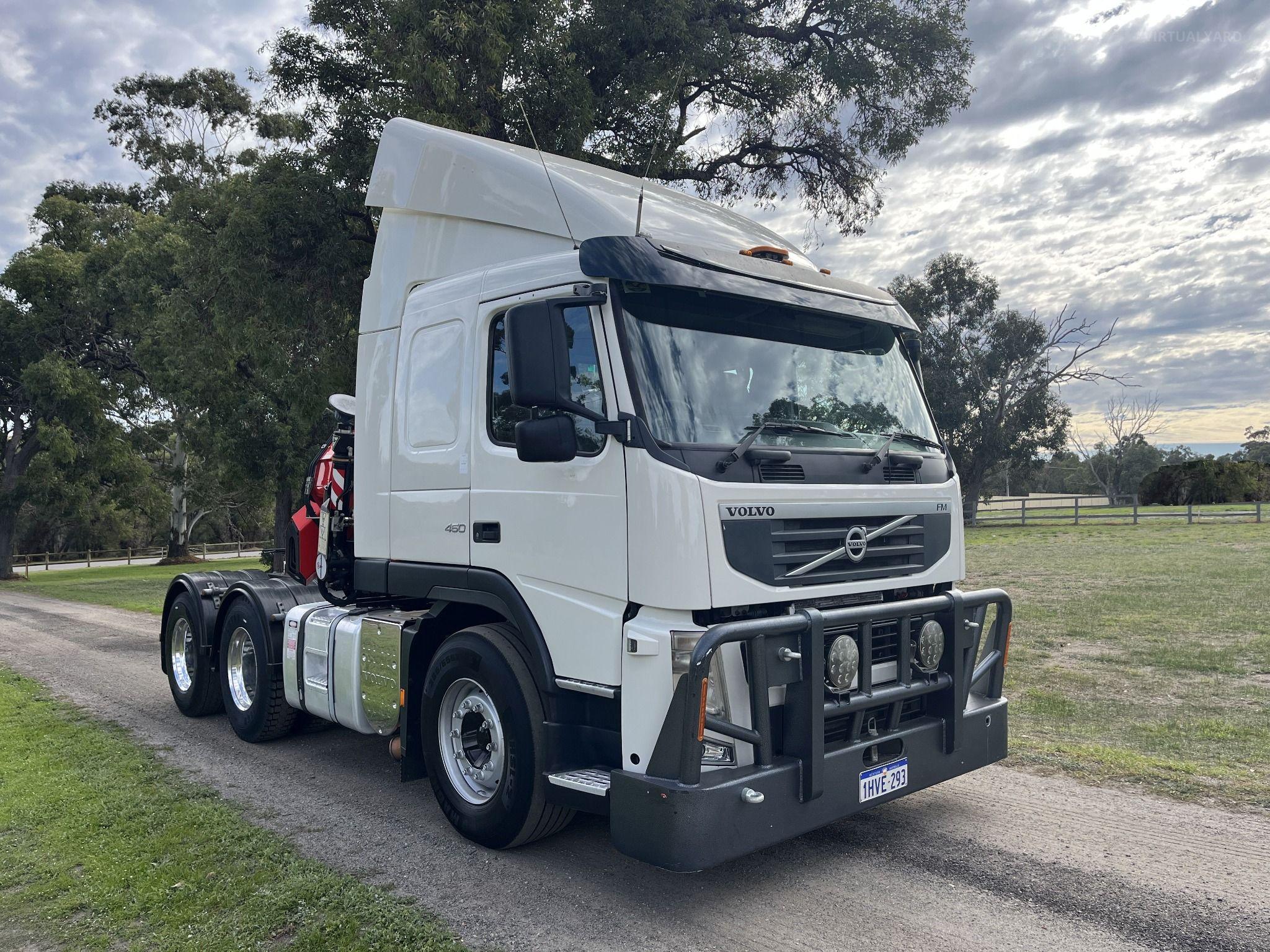 2013 Volvo FM450 Crane Truck 6X4